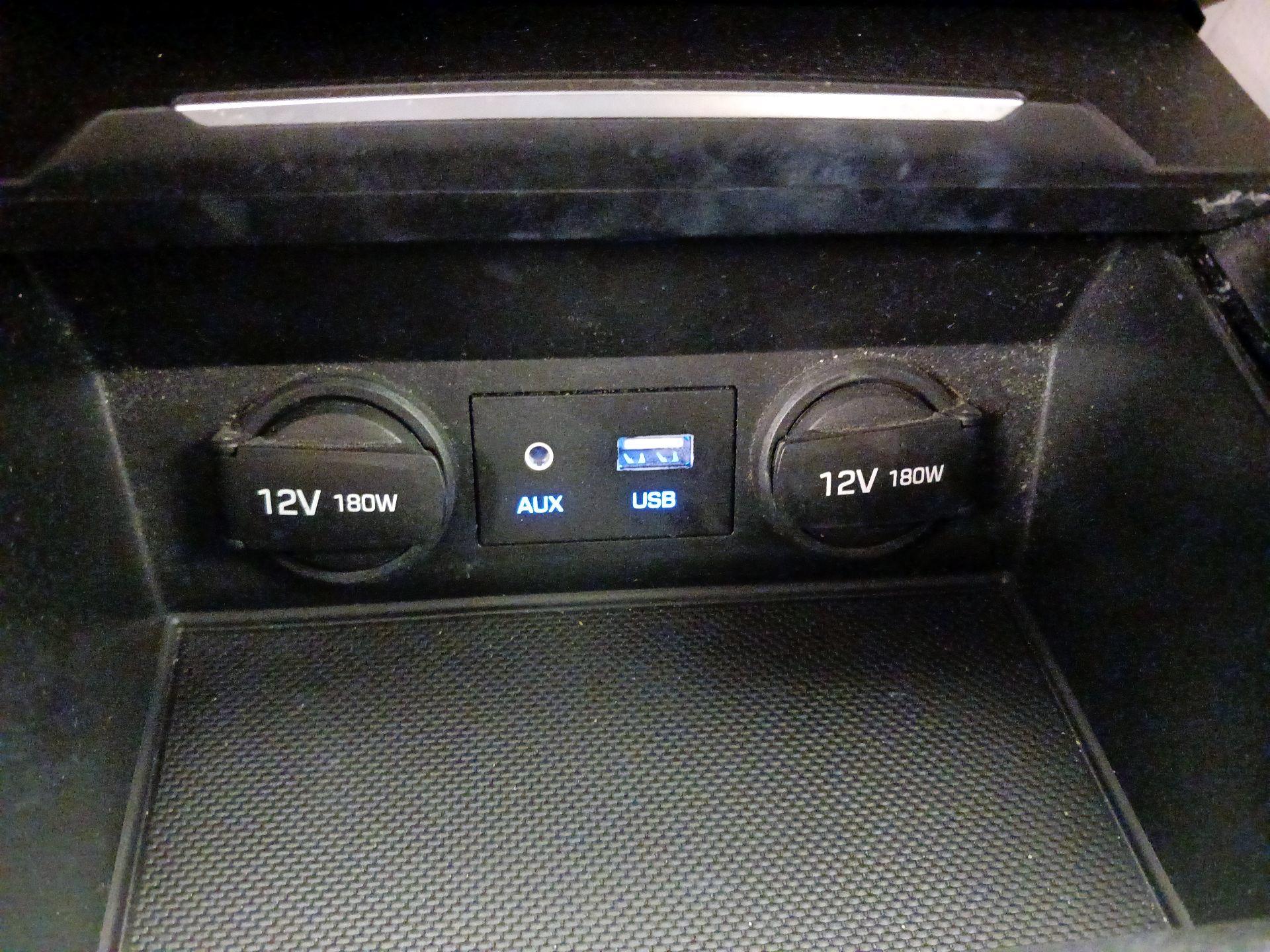 Thumbnail: 2017 Hyundai Elantra - 18