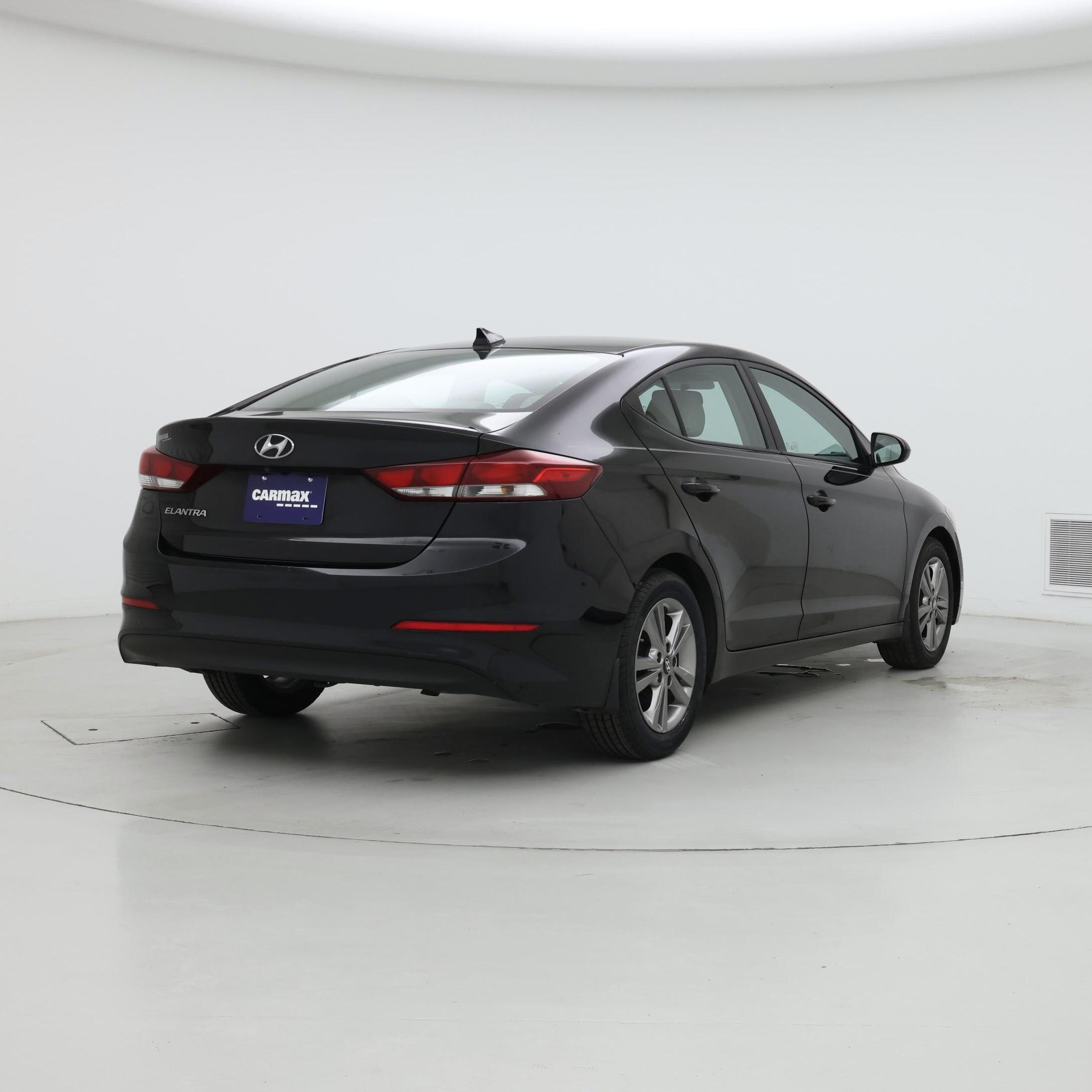 Thumbnail: 2017 Hyundai Elantra - 8