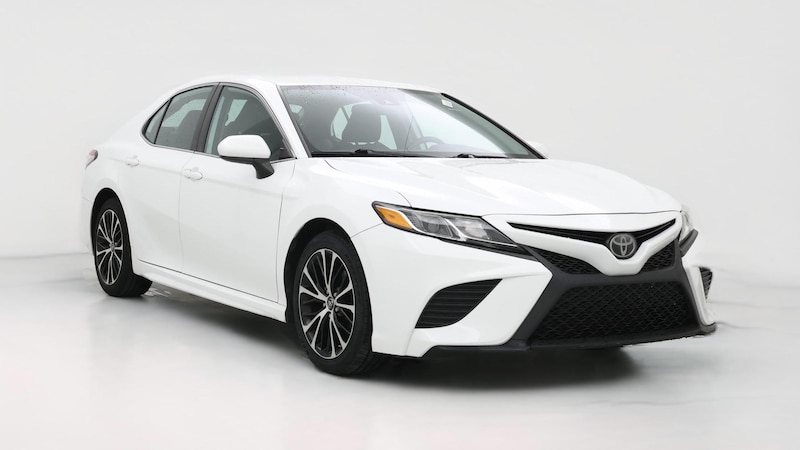 2019 Toyota Camry SE Hero Image