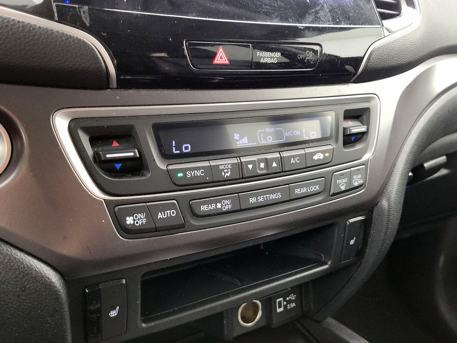 Thumbnail: 2020 Honda Pilot - 16