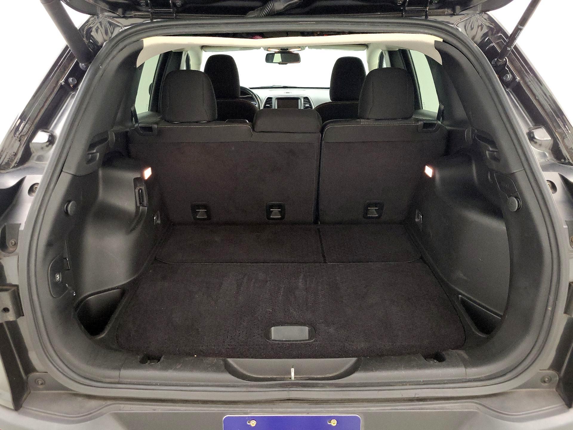 Thumbnail: 2015 Jeep Cherokee - 20