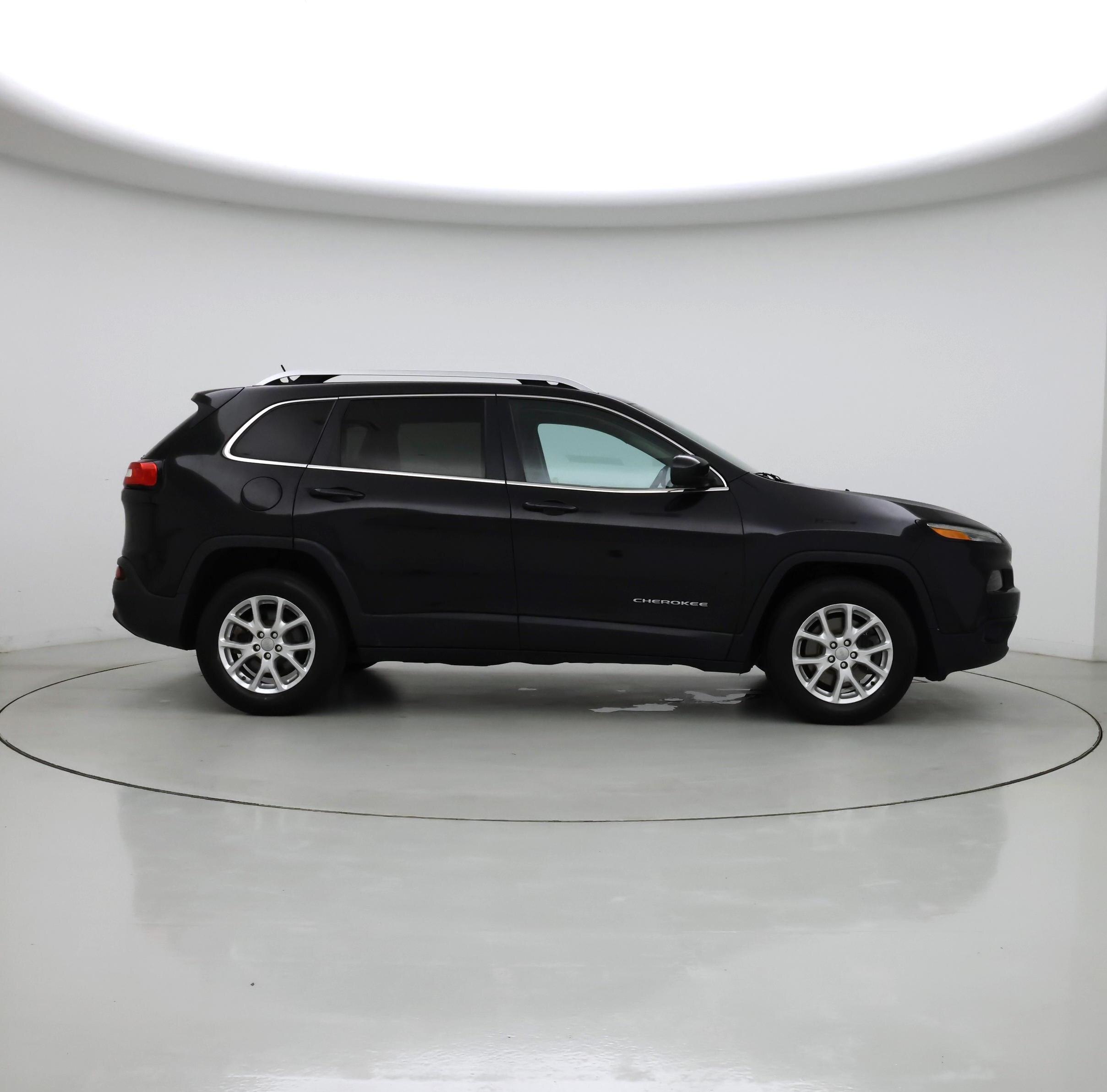 Thumbnail: 2015 Jeep Cherokee - 7