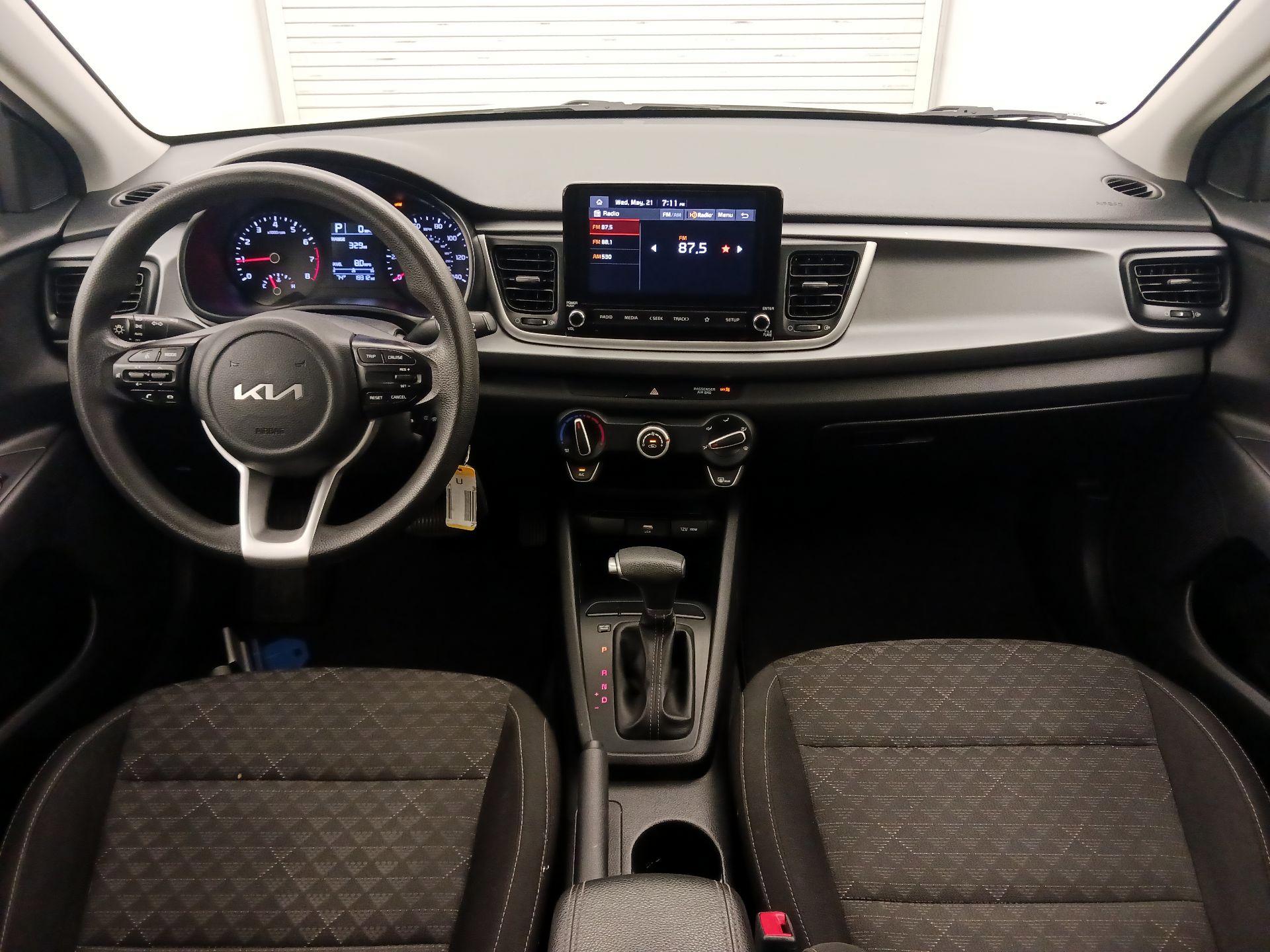 Thumbnail: 2022 Kia Rio - 9
