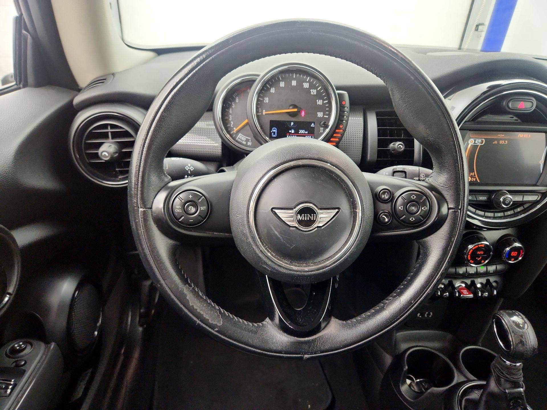 Thumbnail: 2017 MINI Cooper Hardtop - 10