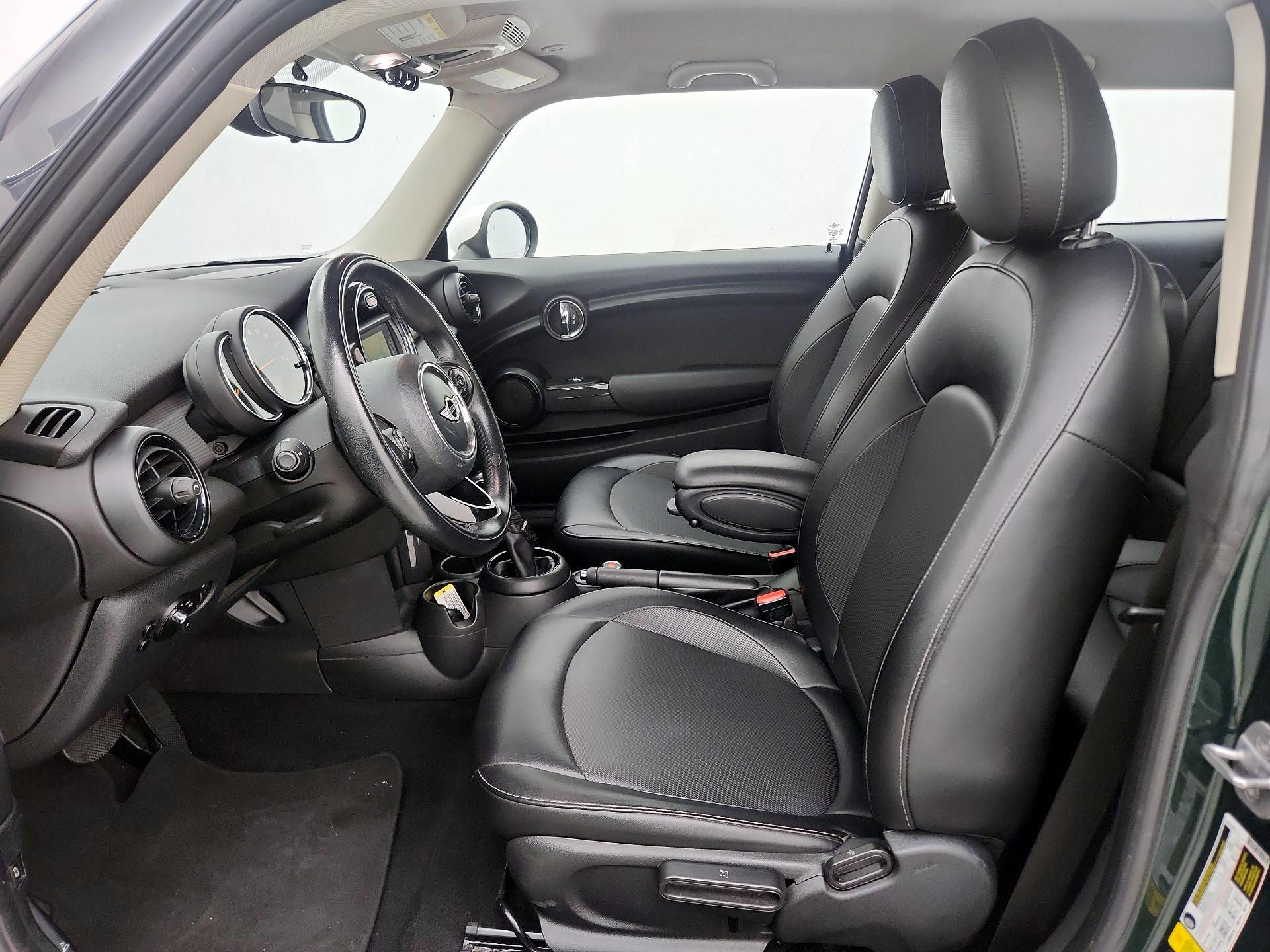 Thumbnail: 2017 MINI Cooper Hardtop - 11