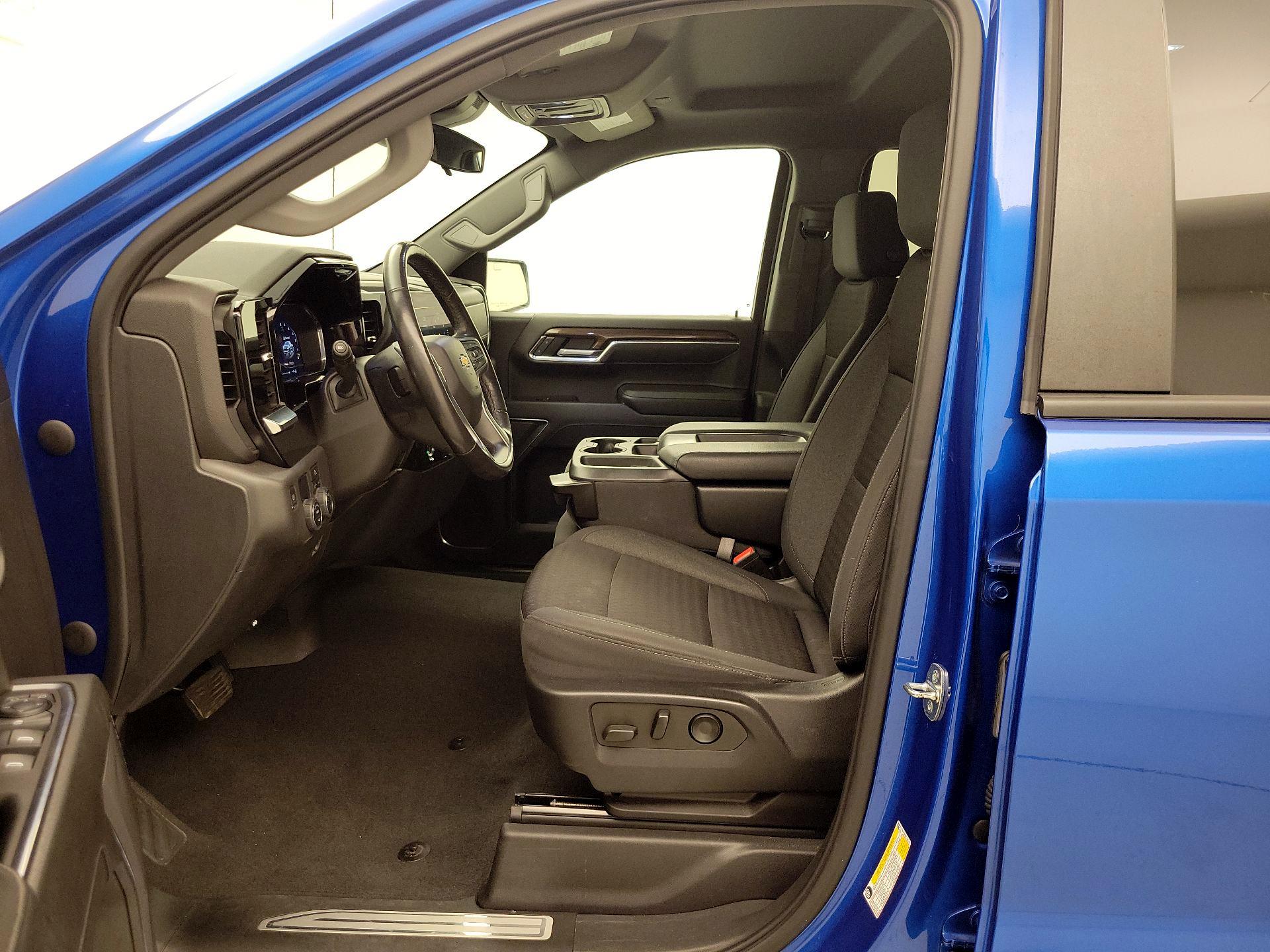 Thumbnail: 2022 Chevrolet Silverado 1500 - 11
