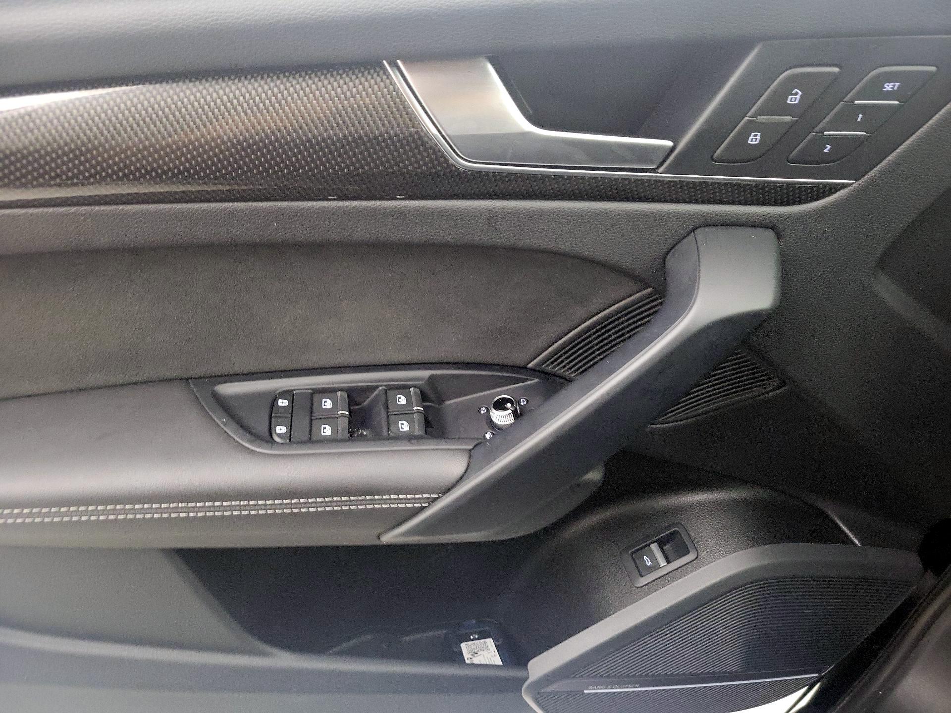 Thumbnail: 2023 Audi SQ5 - 12