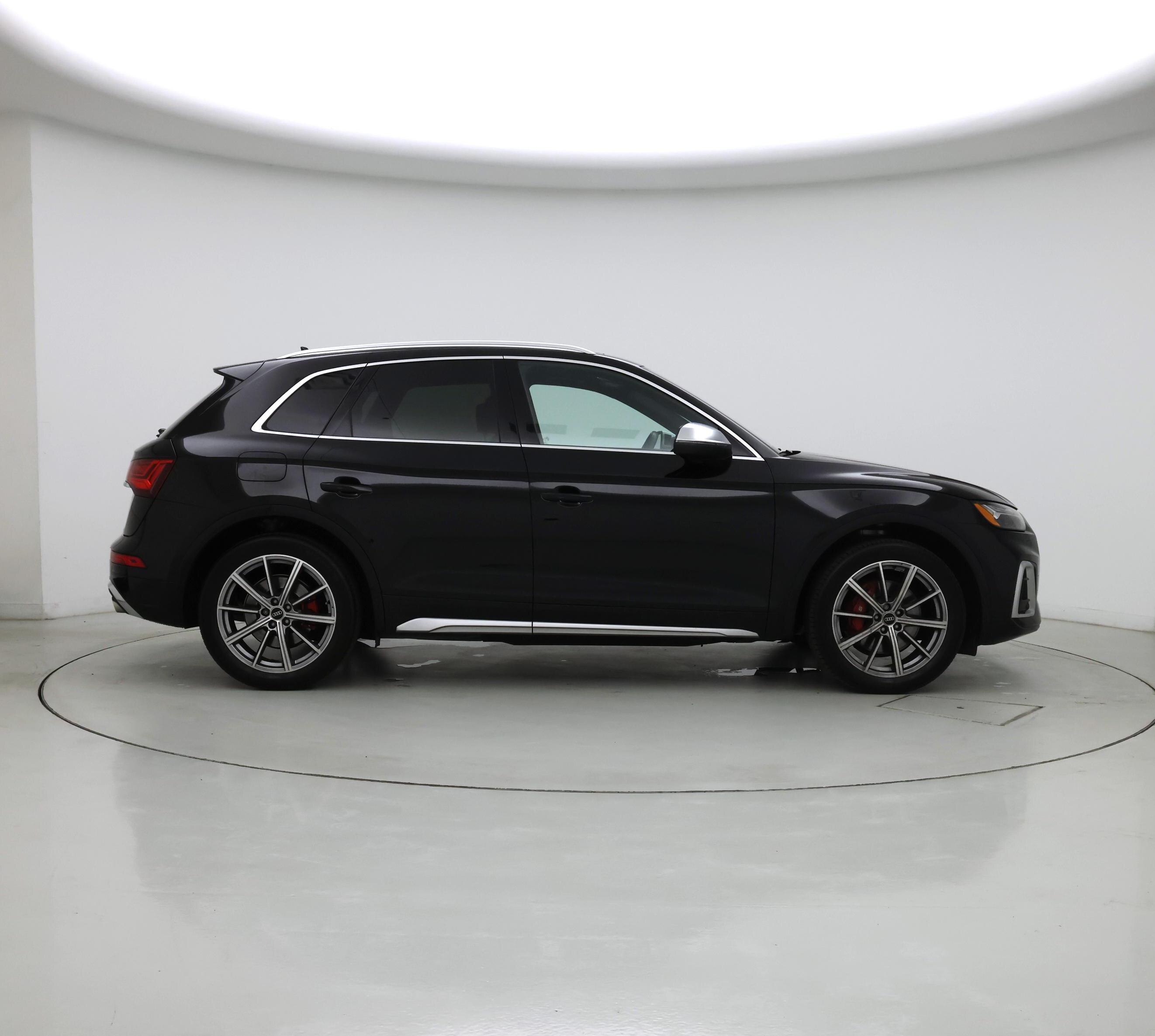Thumbnail: 2023 Audi SQ5 - 7