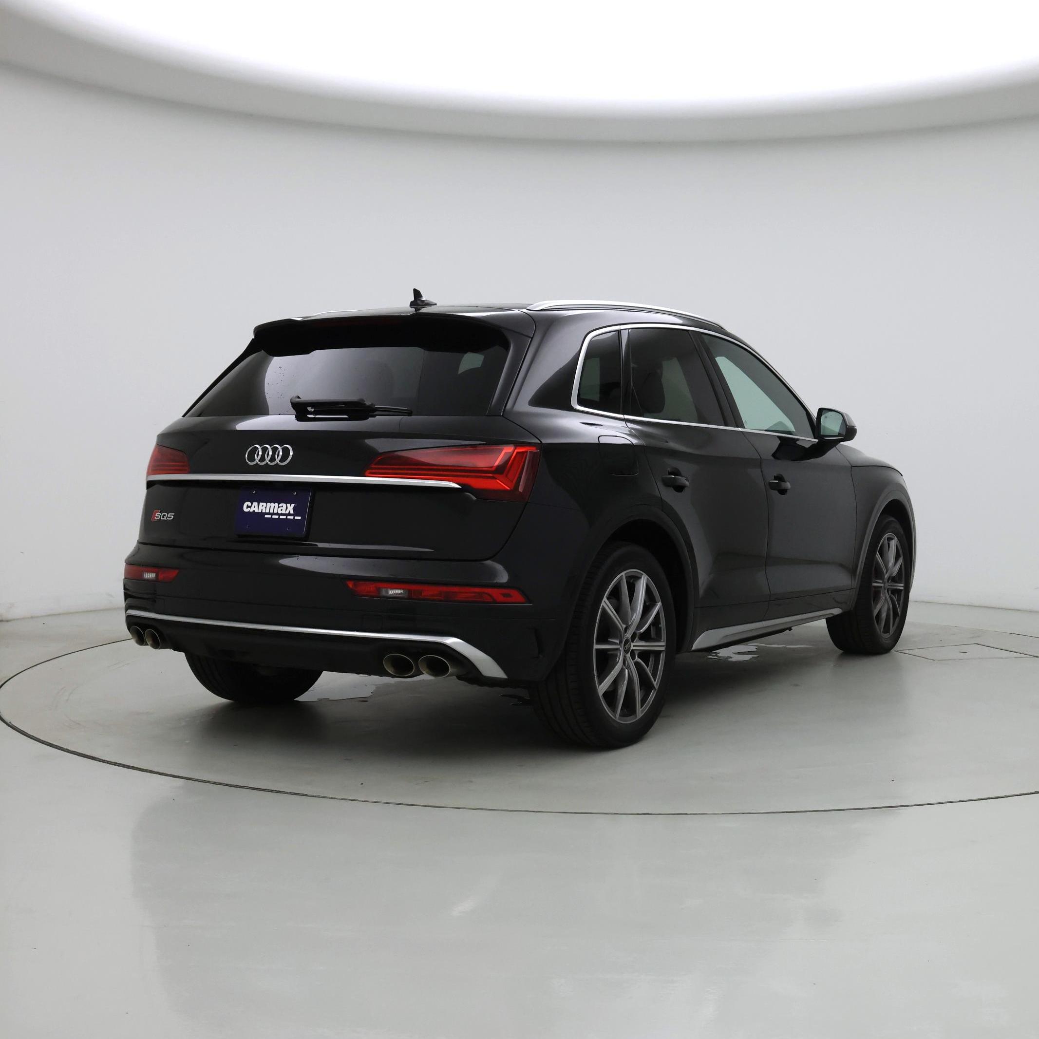 Thumbnail: 2023 Audi SQ5 - 8