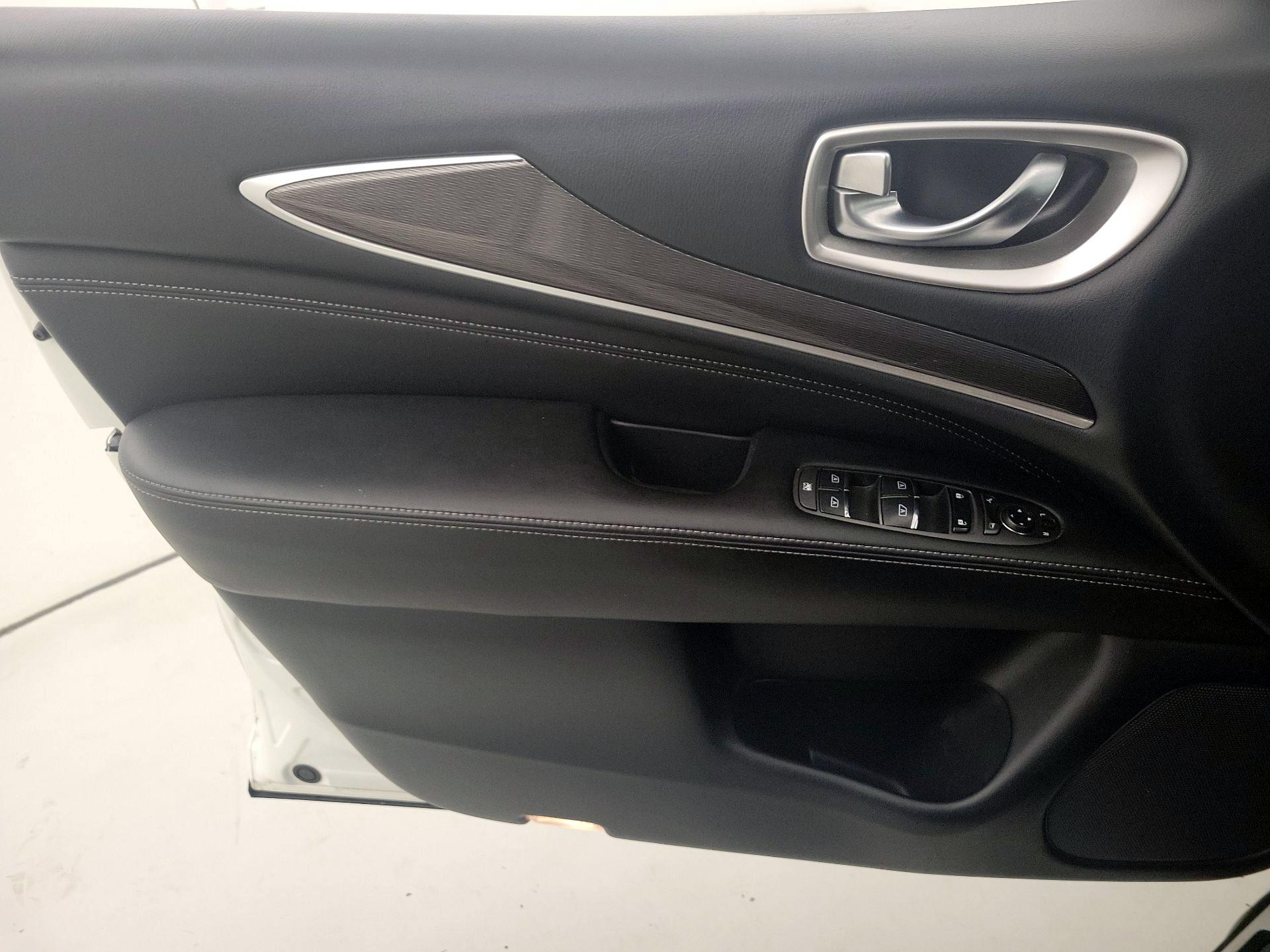 Thumbnail: 2019 INFINITI QX60 - 12