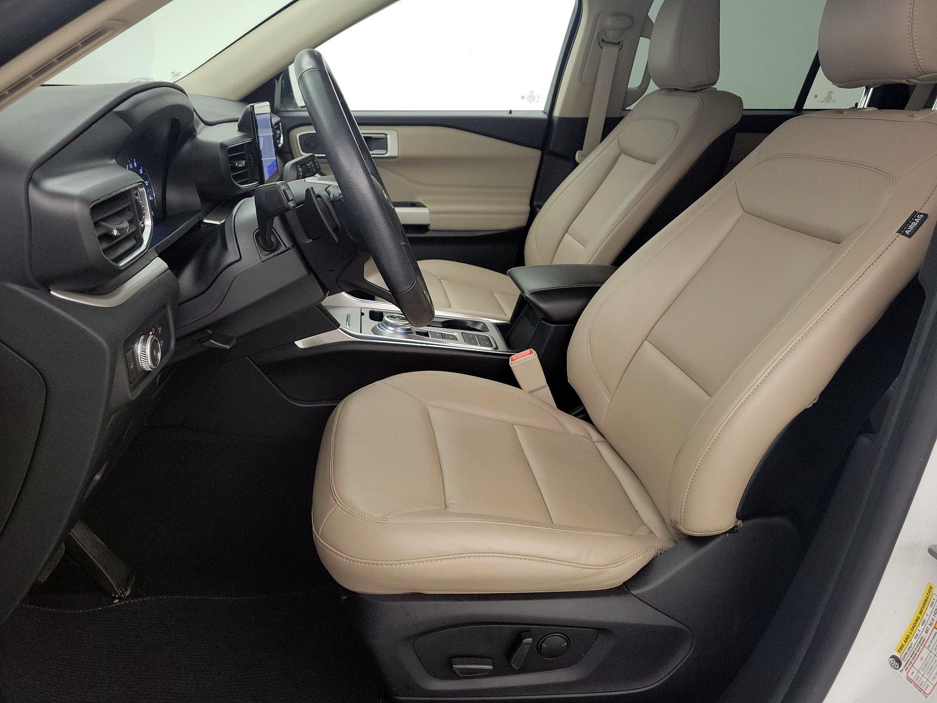 Thumbnail: 2020 Ford Explorer - 11