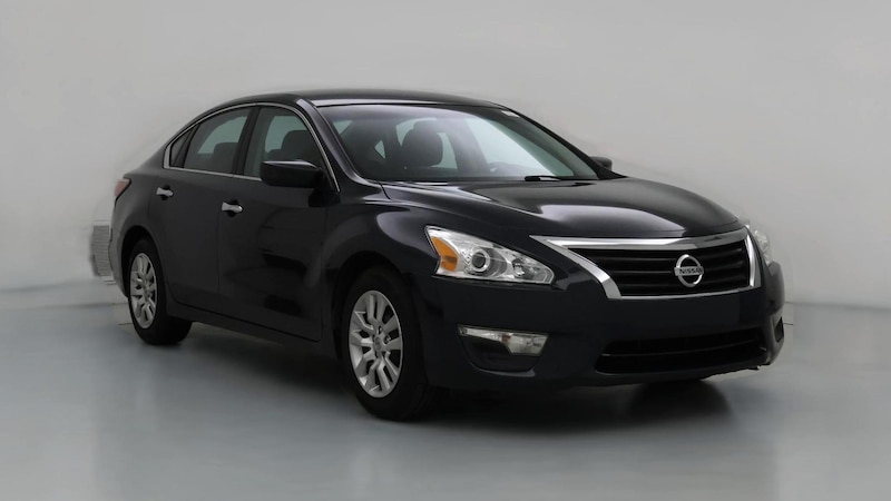 2015 Nissan Altima S Hero Image