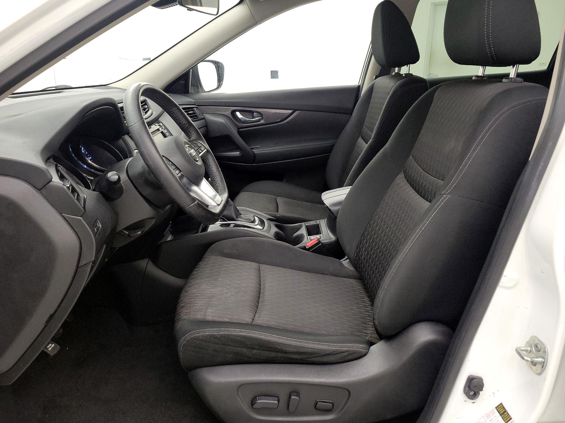 Thumbnail: 2019 Nissan Rogue - 11