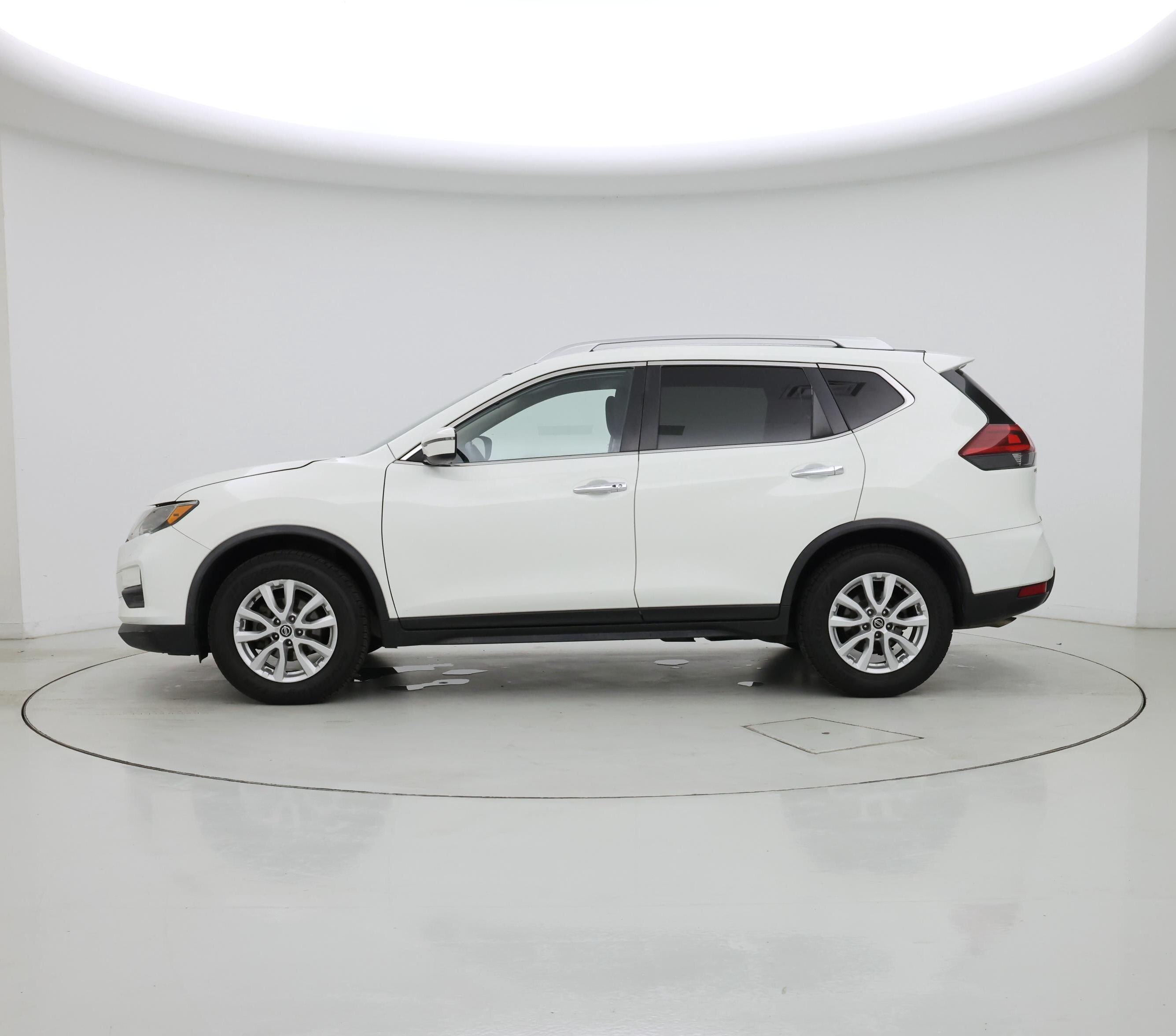 Thumbnail: 2019 Nissan Rogue - 3
