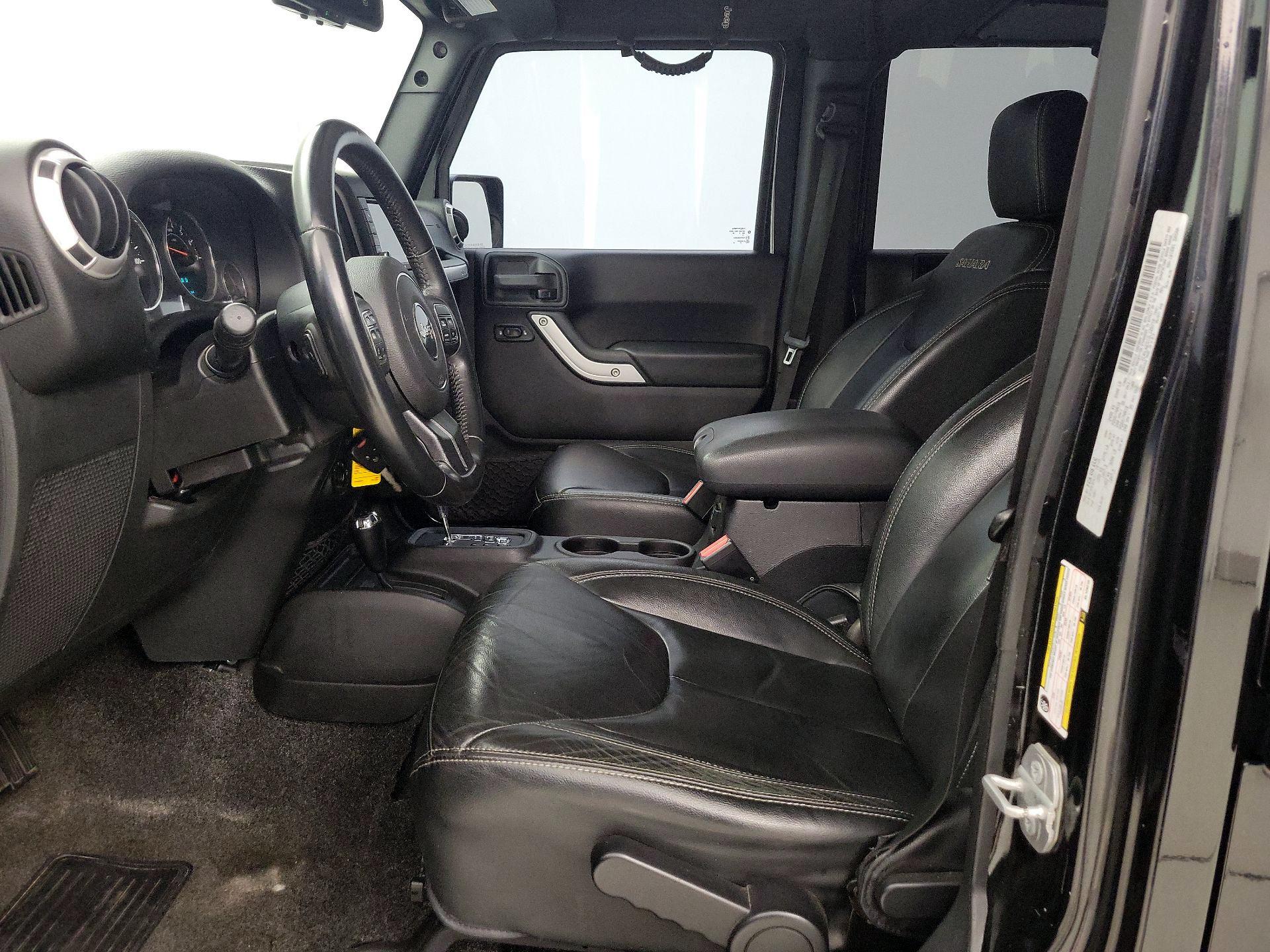 Thumbnail: 2016 Jeep Wrangler - 11