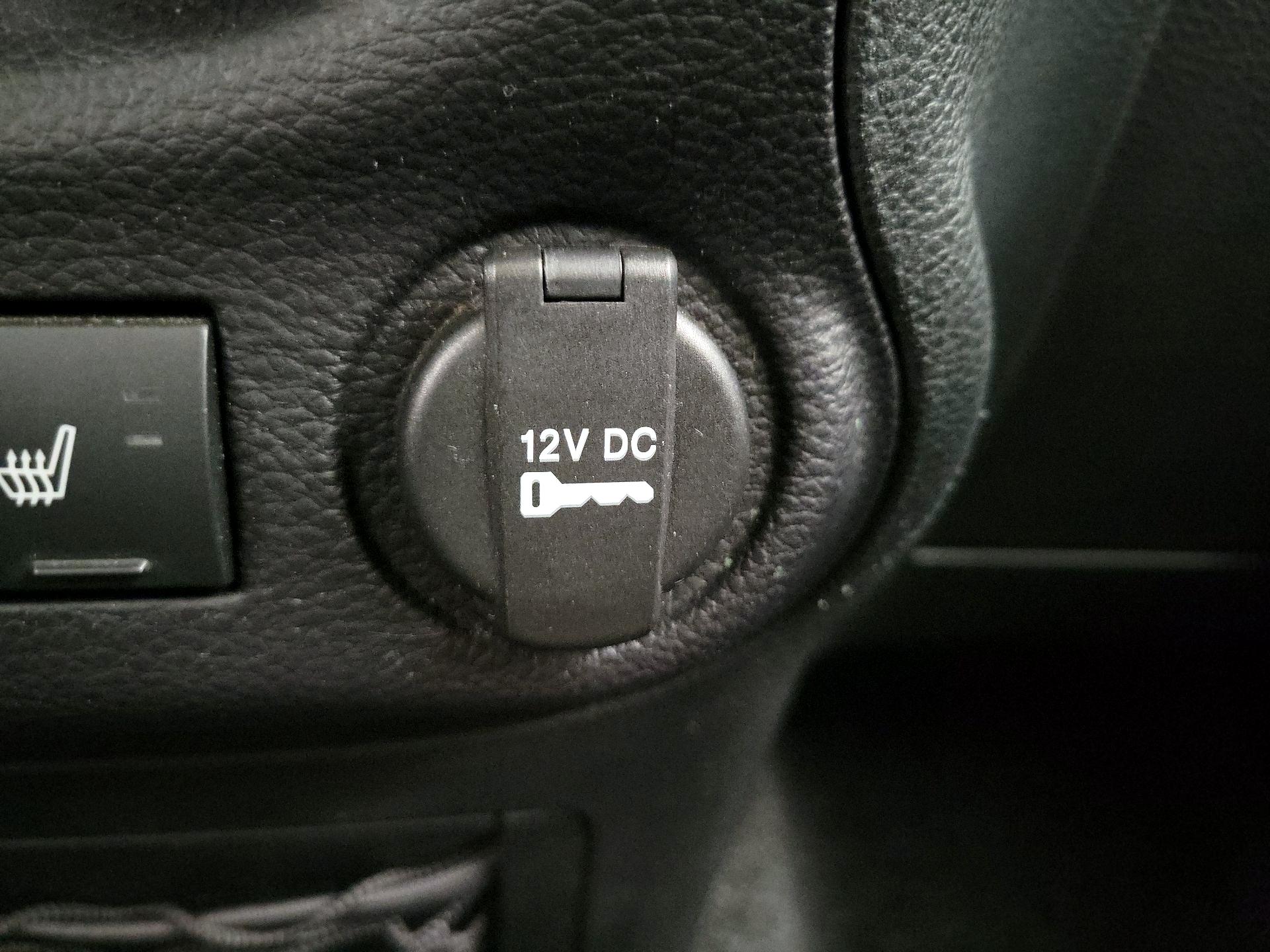 Thumbnail: 2016 Jeep Wrangler - 16