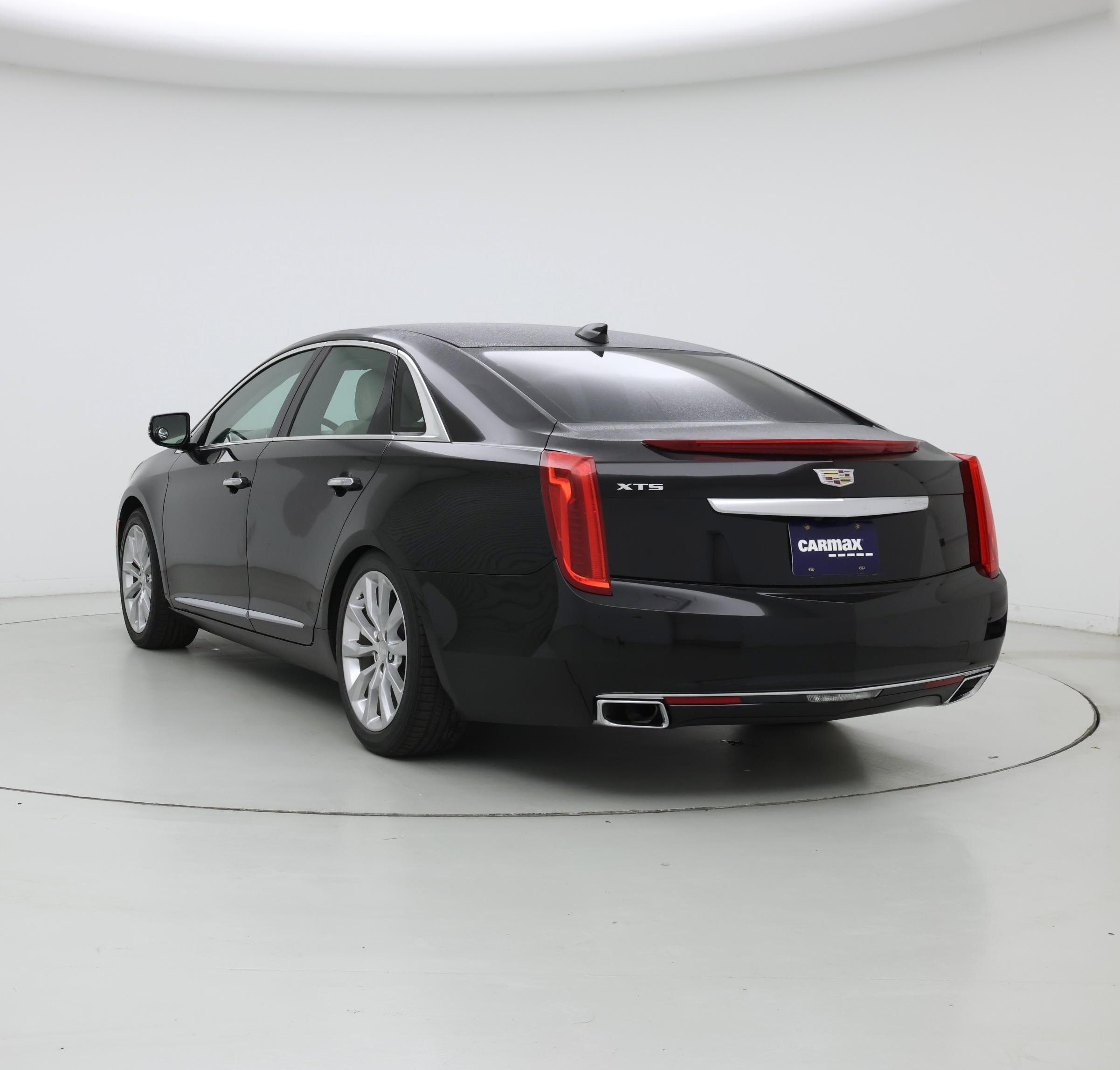Thumbnail: 2016 Cadillac XTS - 2