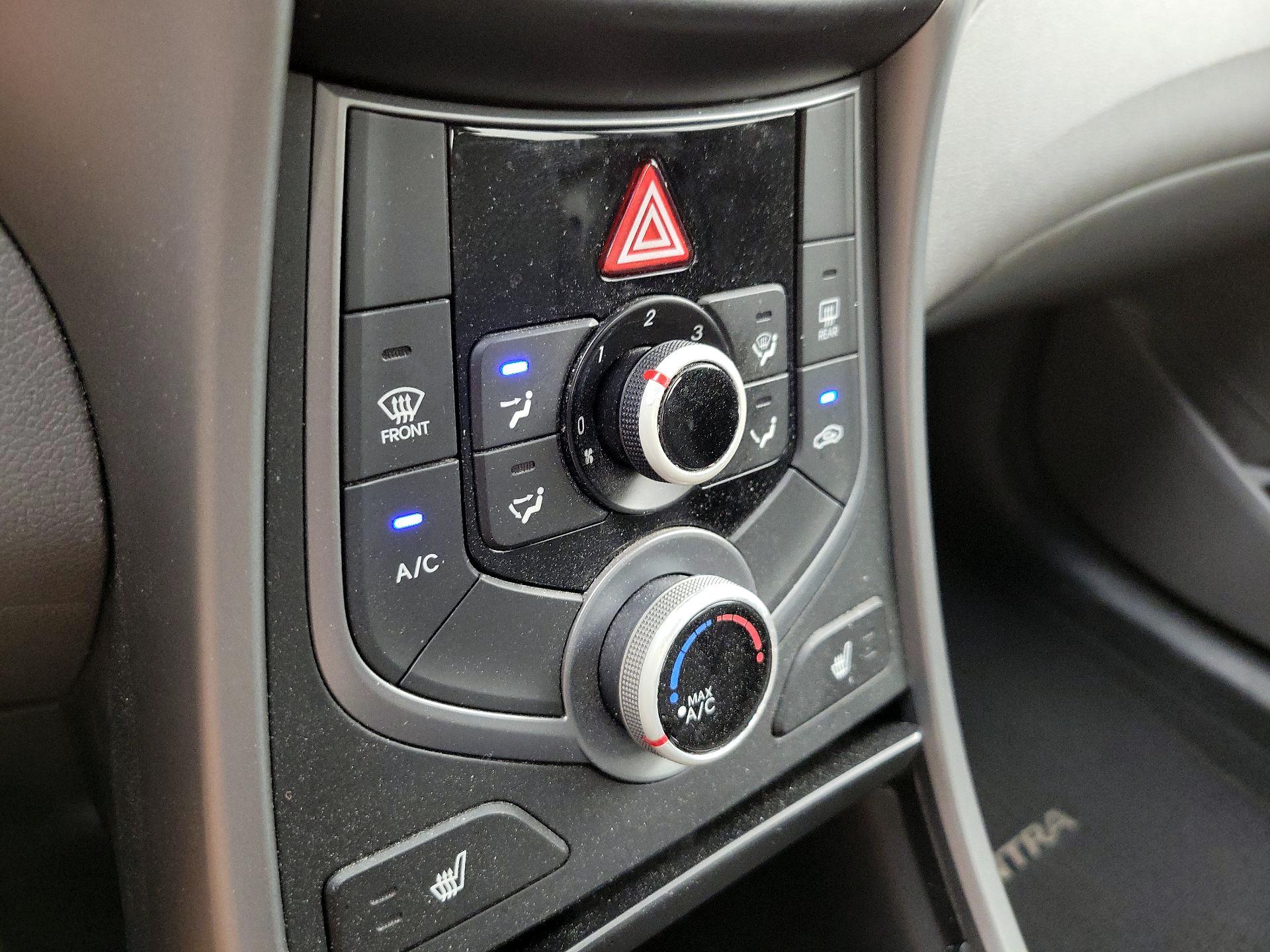 Thumbnail: 2014 Hyundai Elantra - 16