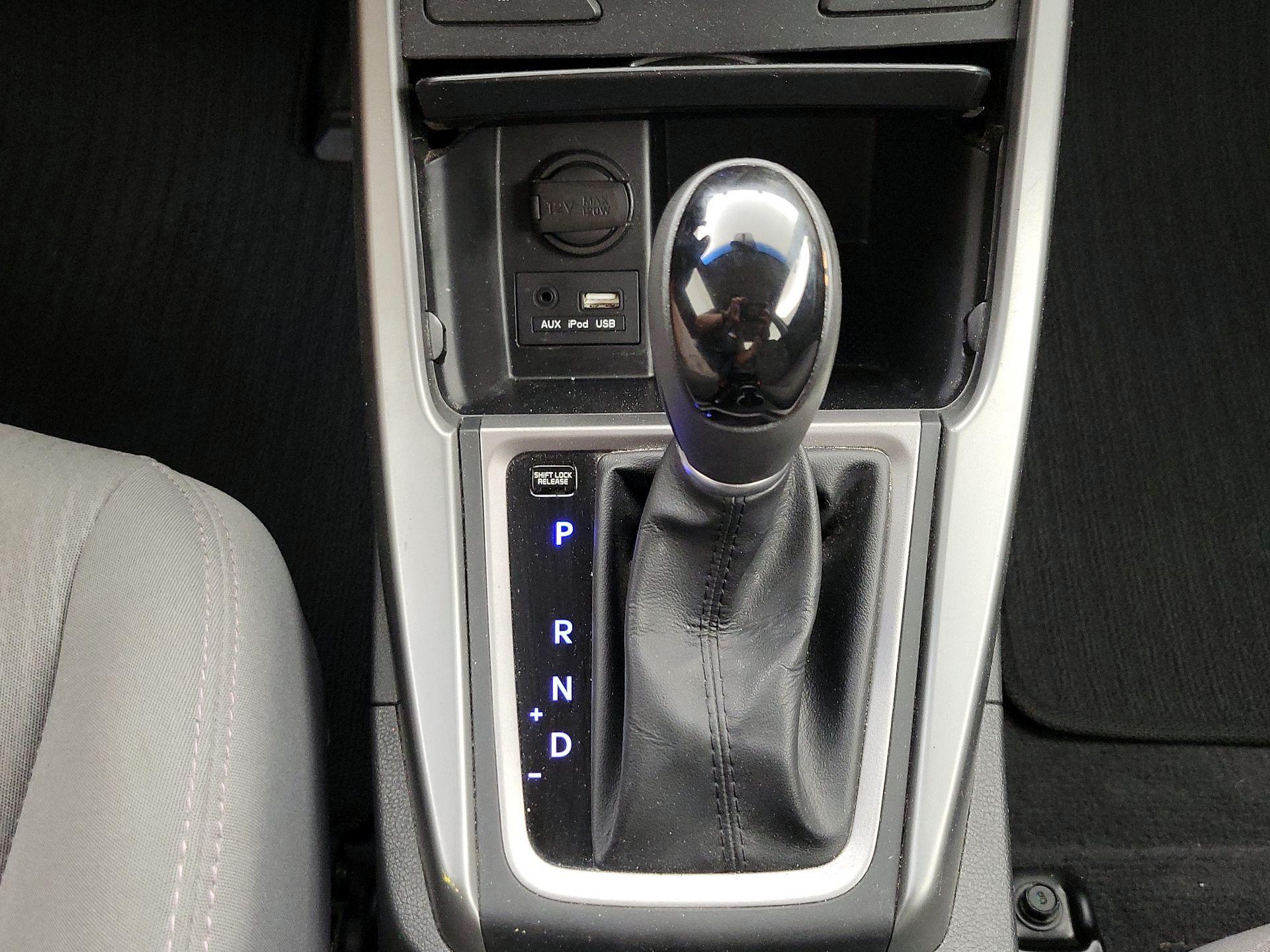Thumbnail: 2014 Hyundai Elantra - 17