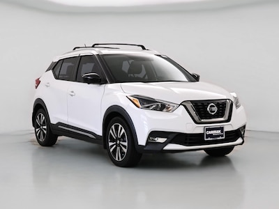 White 2019 Nissan Kicks SR