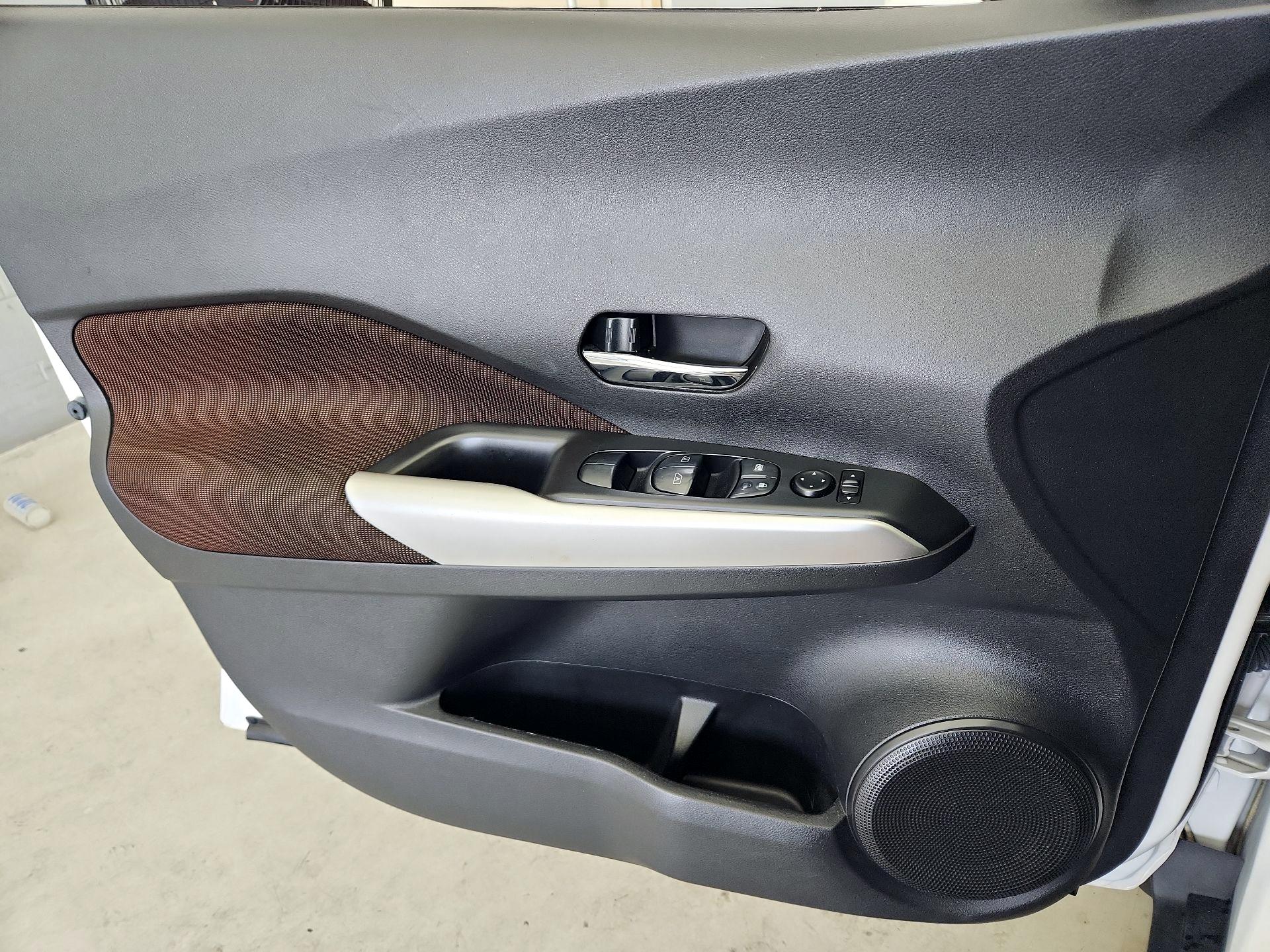 Thumbnail: 2019 Nissan Kicks - 12