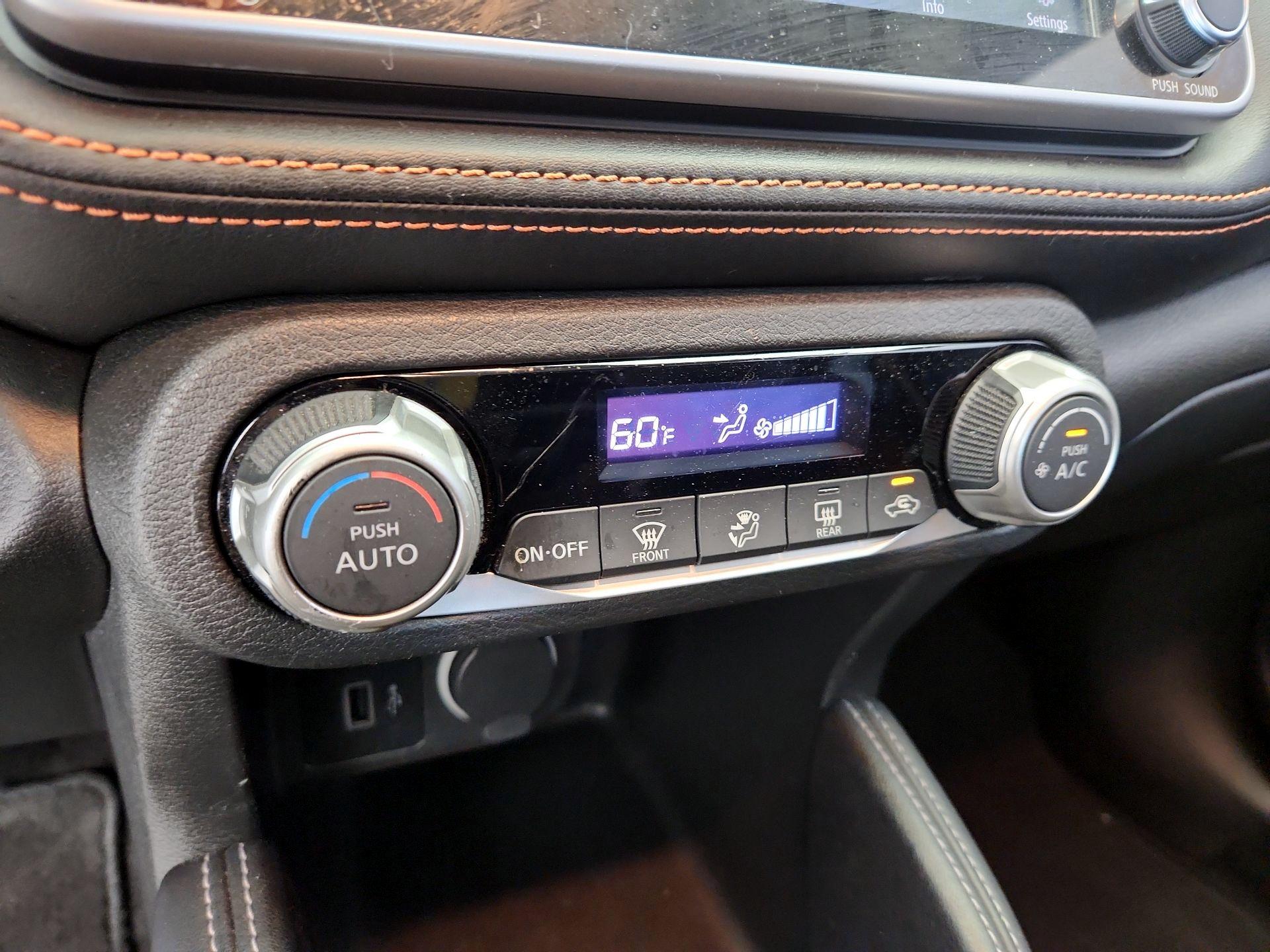 Thumbnail: 2019 Nissan Kicks - 16