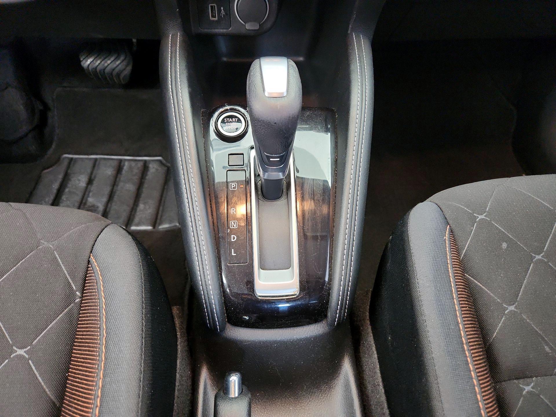 Thumbnail: 2019 Nissan Kicks - 17