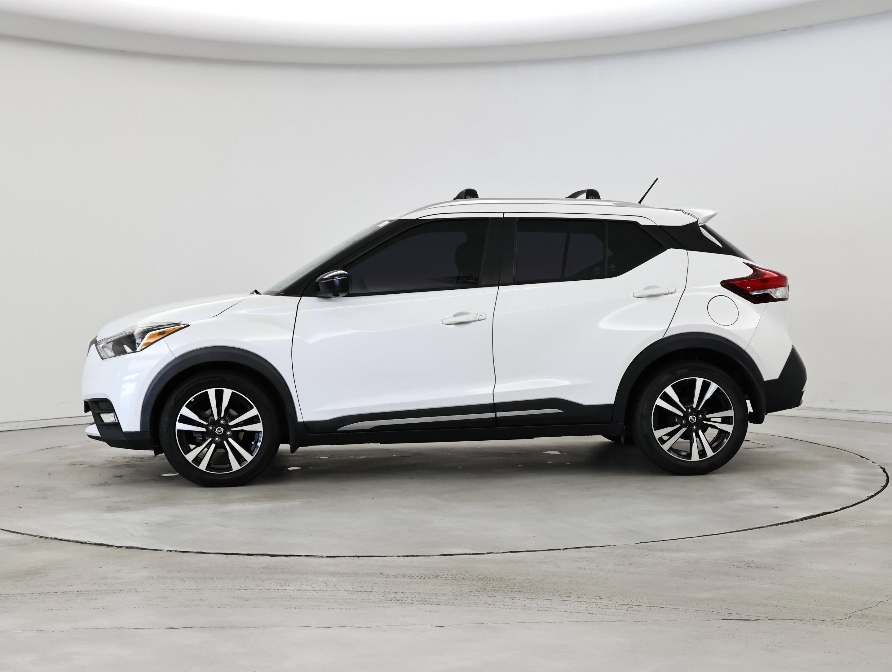 Thumbnail: 2019 Nissan Kicks - 3