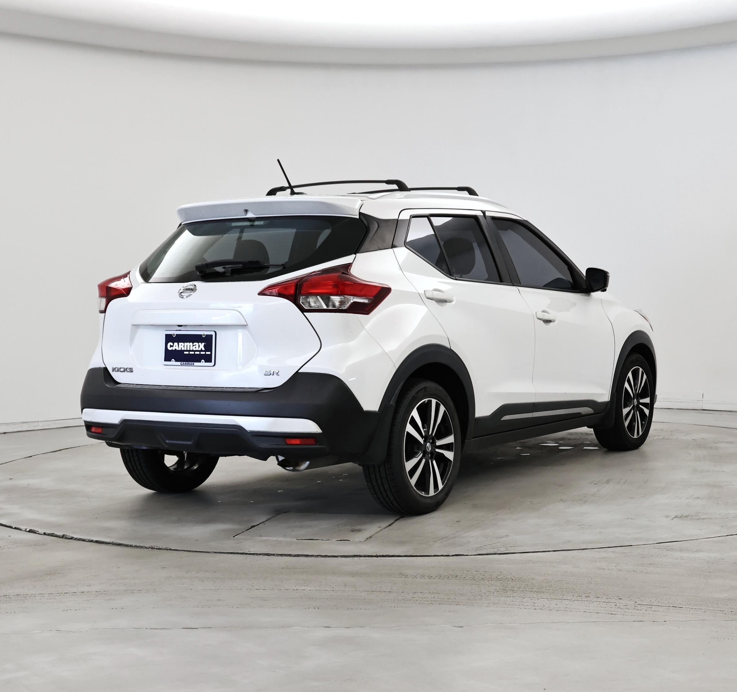 Thumbnail: 2019 Nissan Kicks - 8