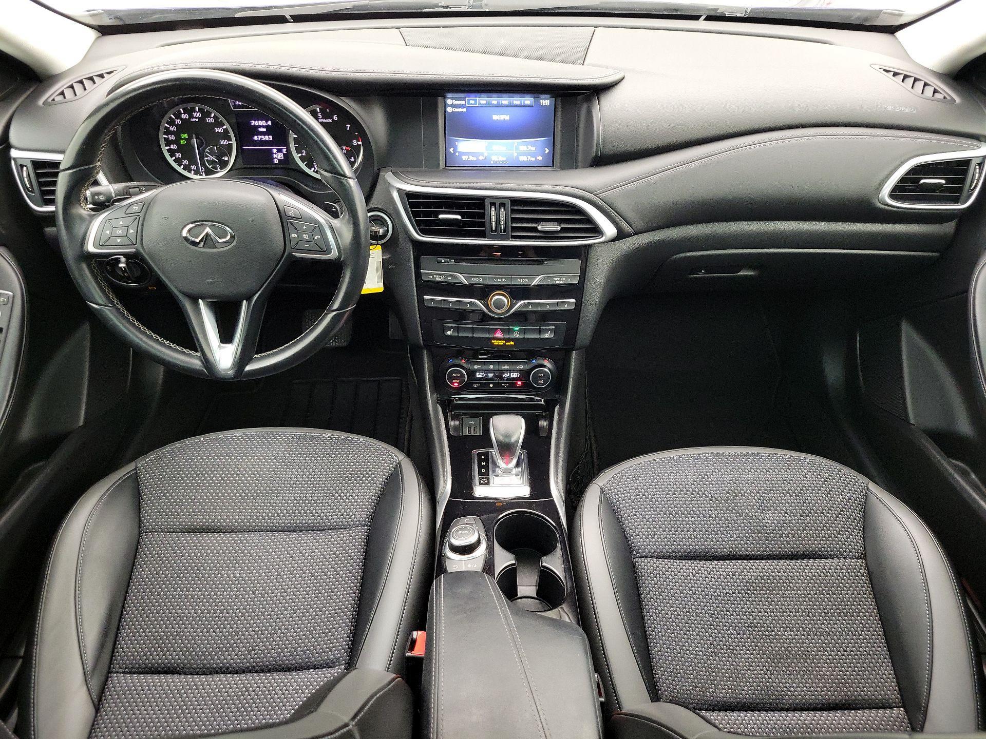 Thumbnail: 2018 INFINITI QX30 - 9