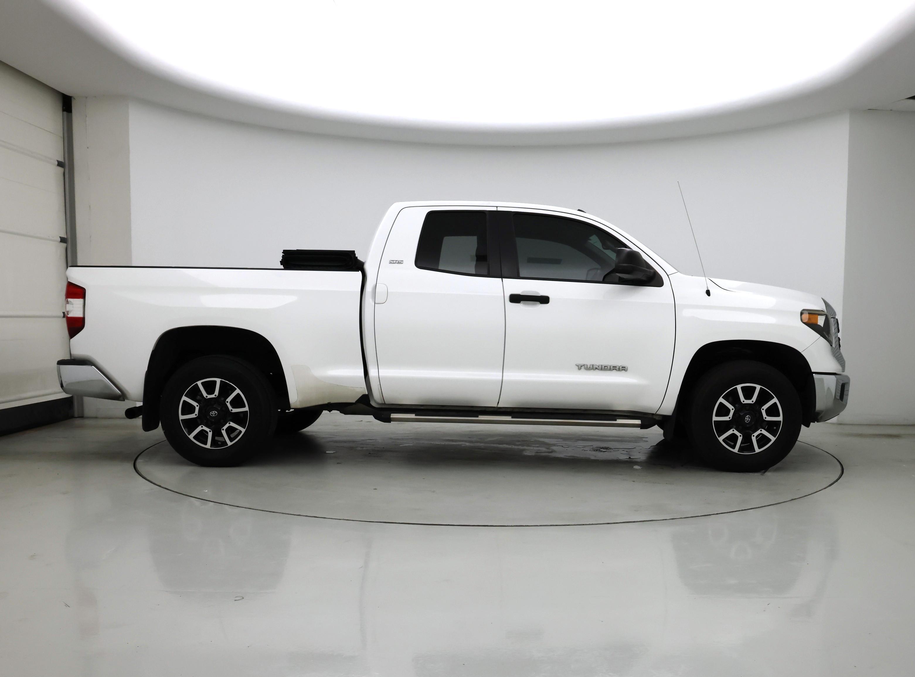 Thumbnail: 2018 Toyota Tundra - 7
