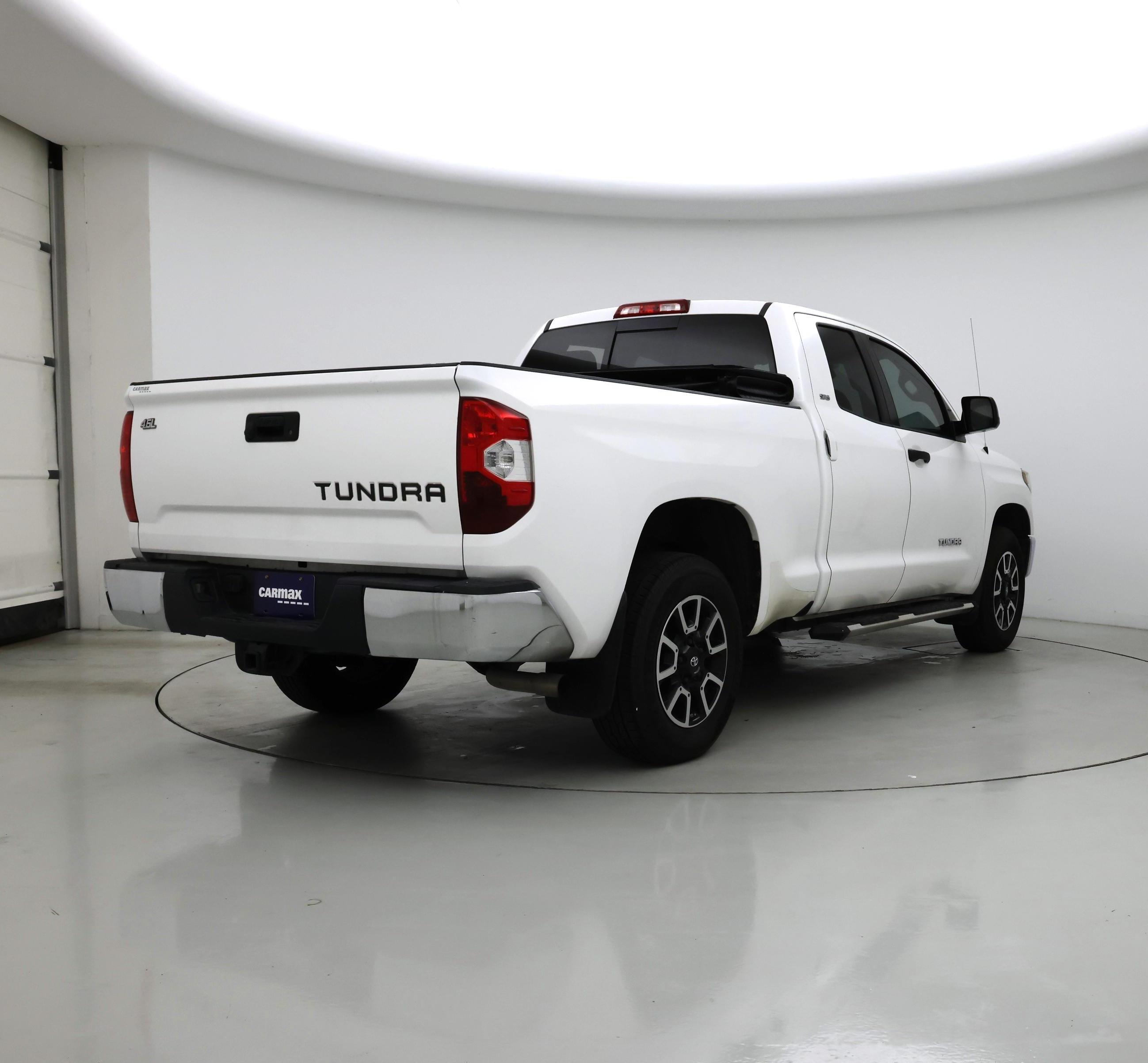 Thumbnail: 2018 Toyota Tundra - 8