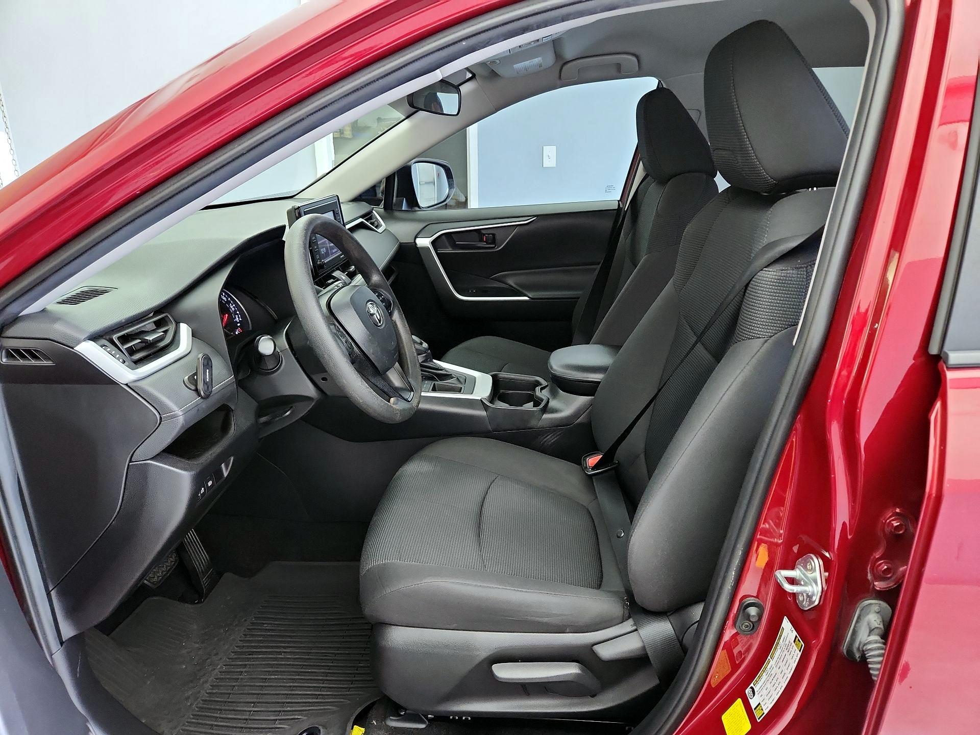 Thumbnail: 2021 Toyota RAV4 - 11