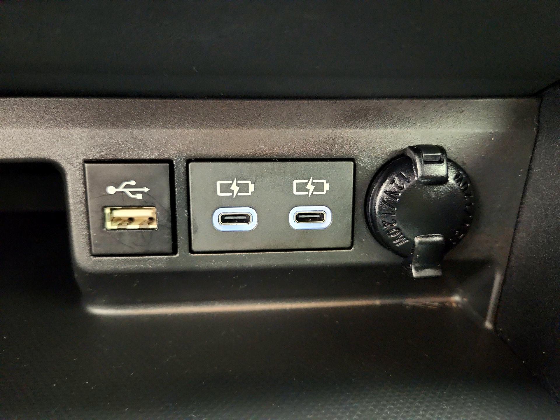 Thumbnail: 2024 Toyota Highlander - 19