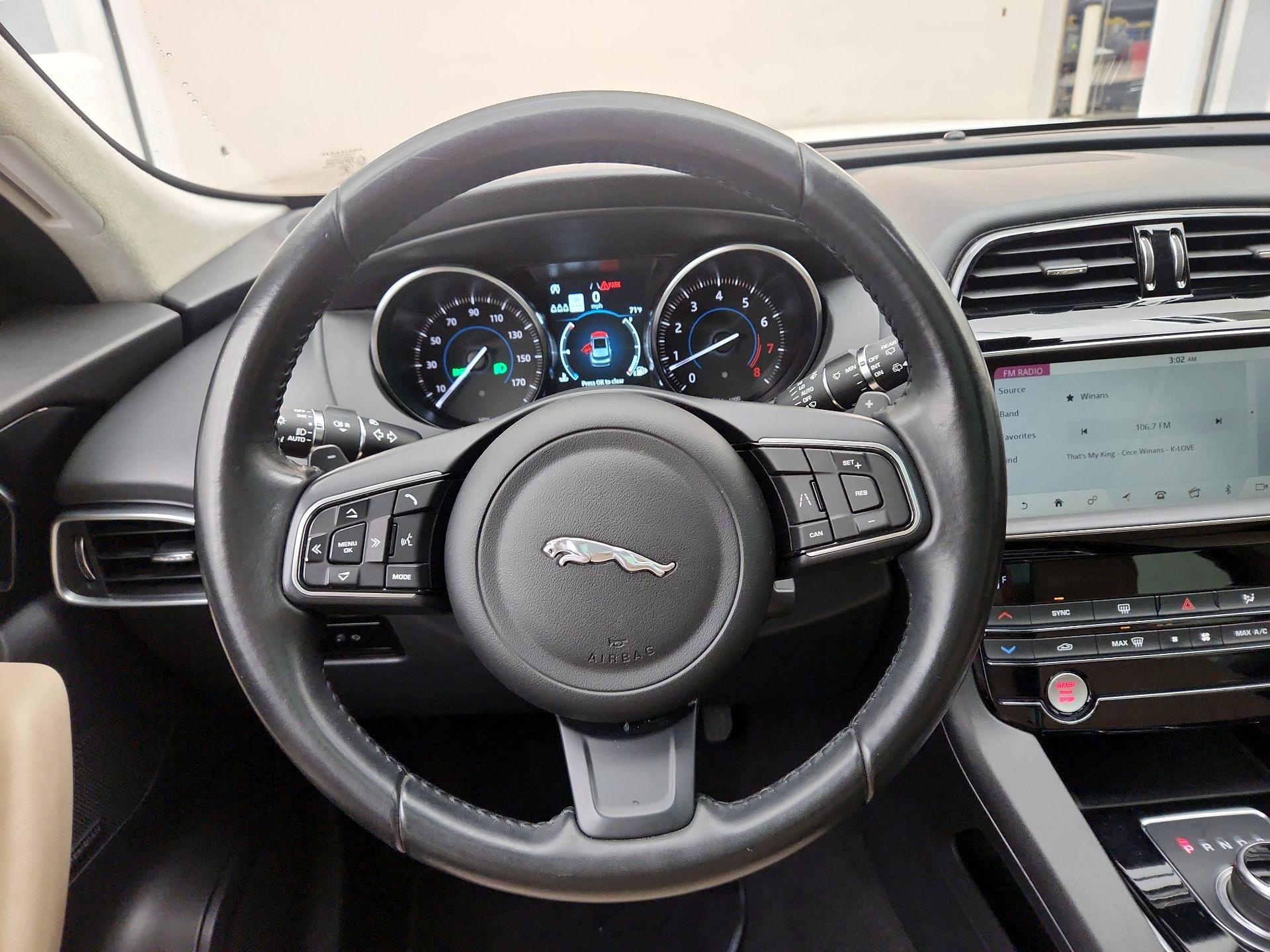 Thumbnail: 2020 Jaguar F-Pace - 10
