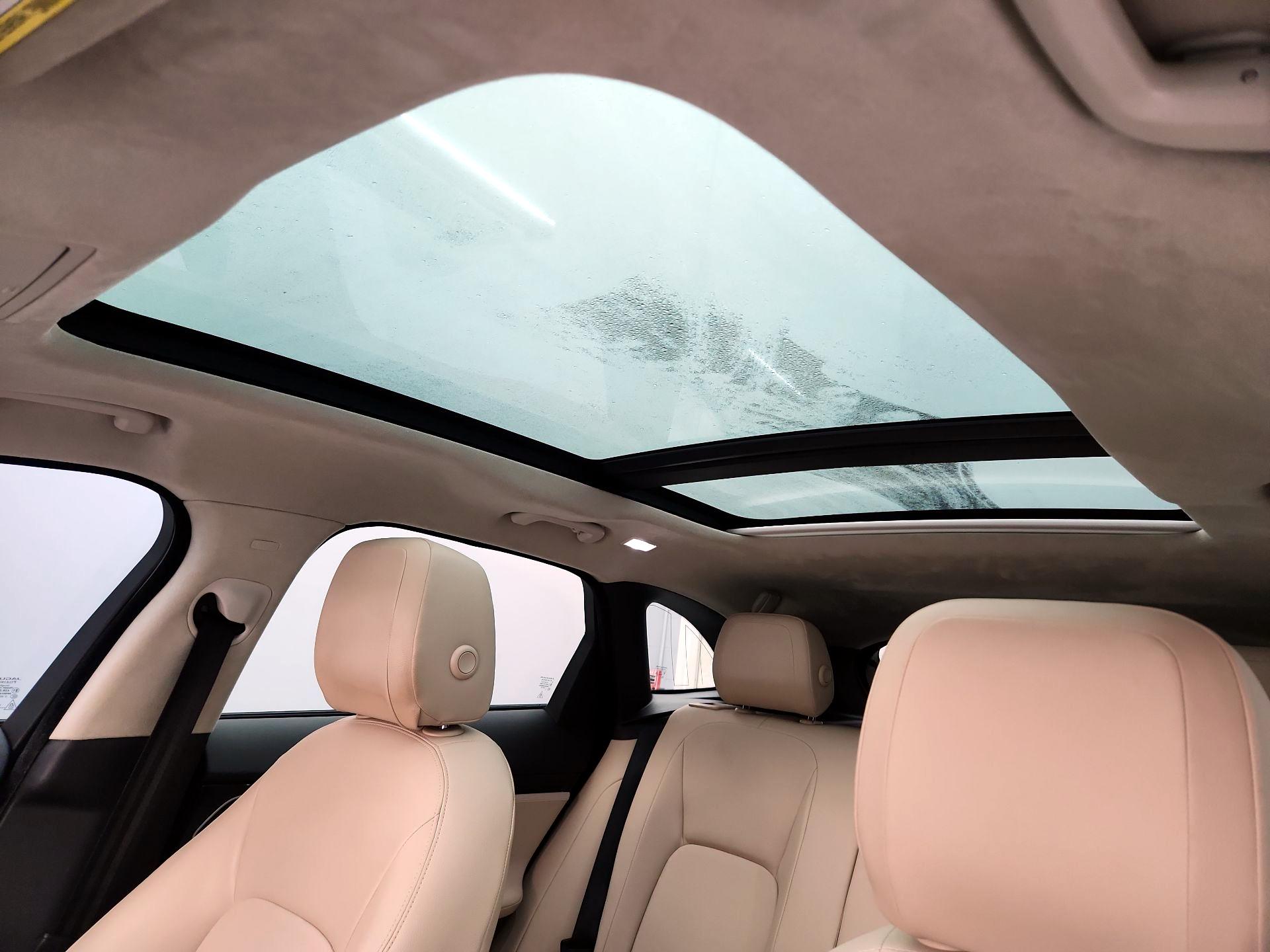 Thumbnail: 2020 Jaguar F-Pace - 20