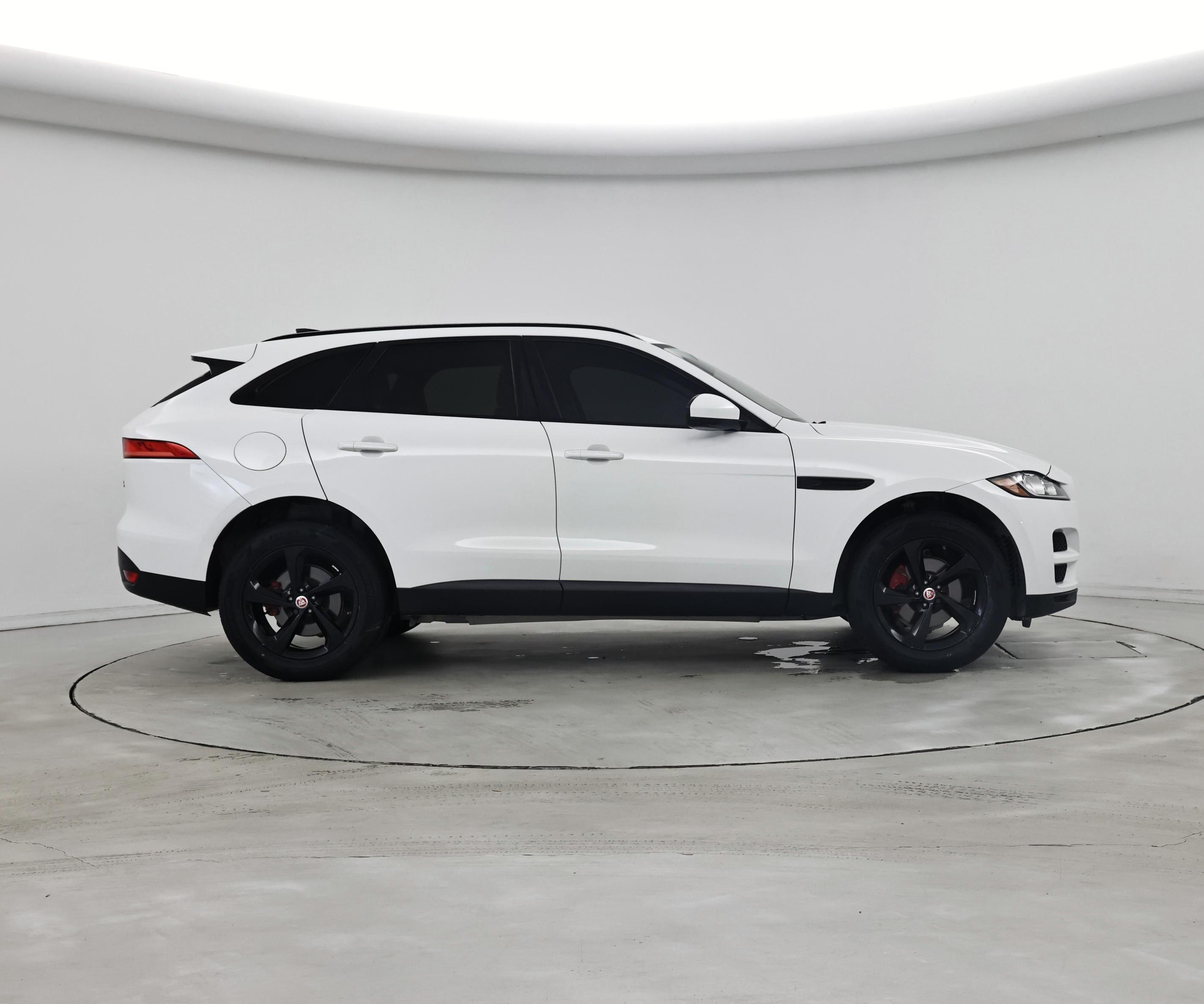 Thumbnail: 2020 Jaguar F-Pace - 7