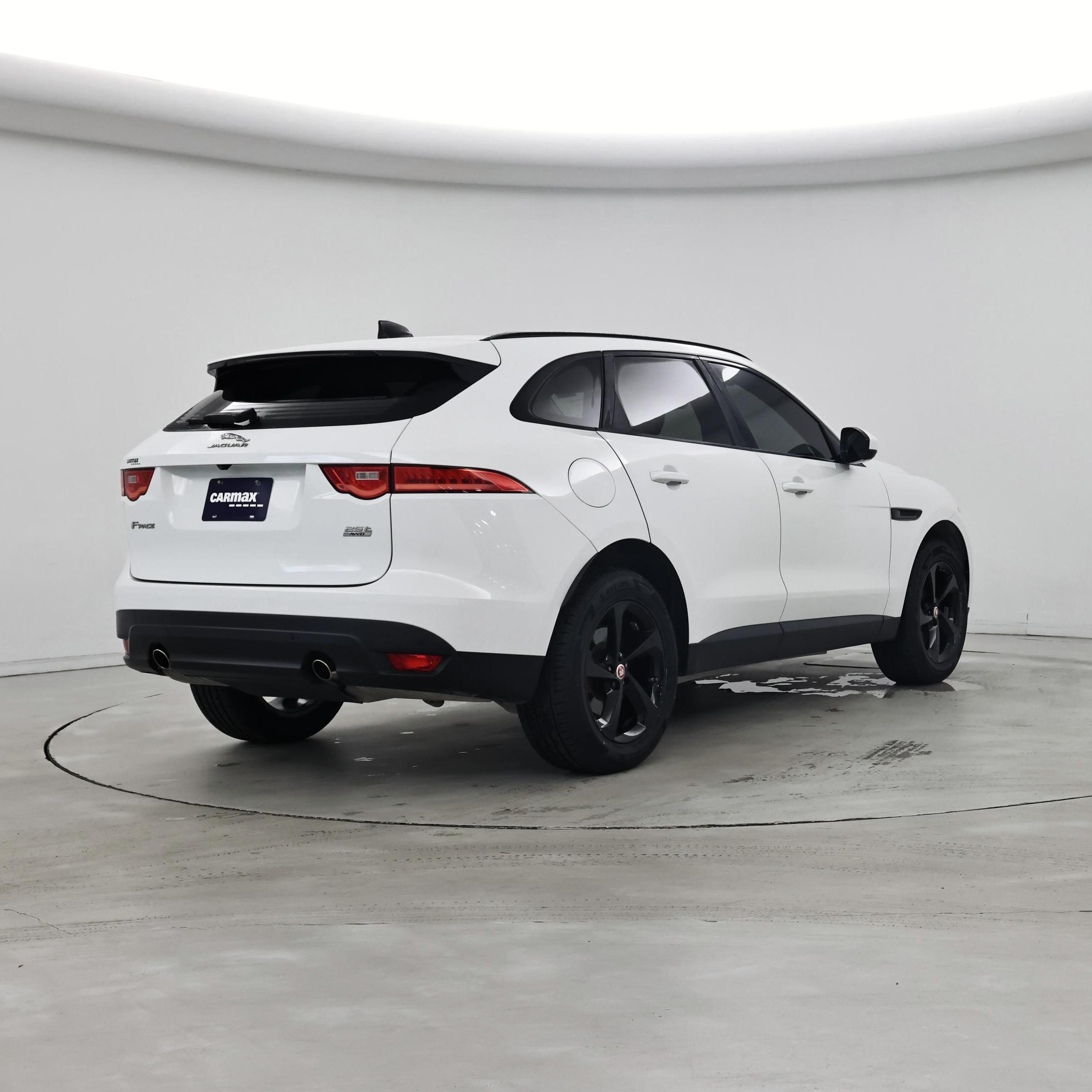Thumbnail: 2020 Jaguar F-Pace - 8