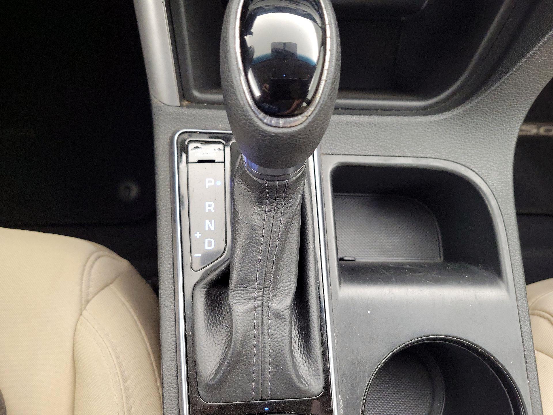 Thumbnail: 2015 Hyundai Sonata - 17