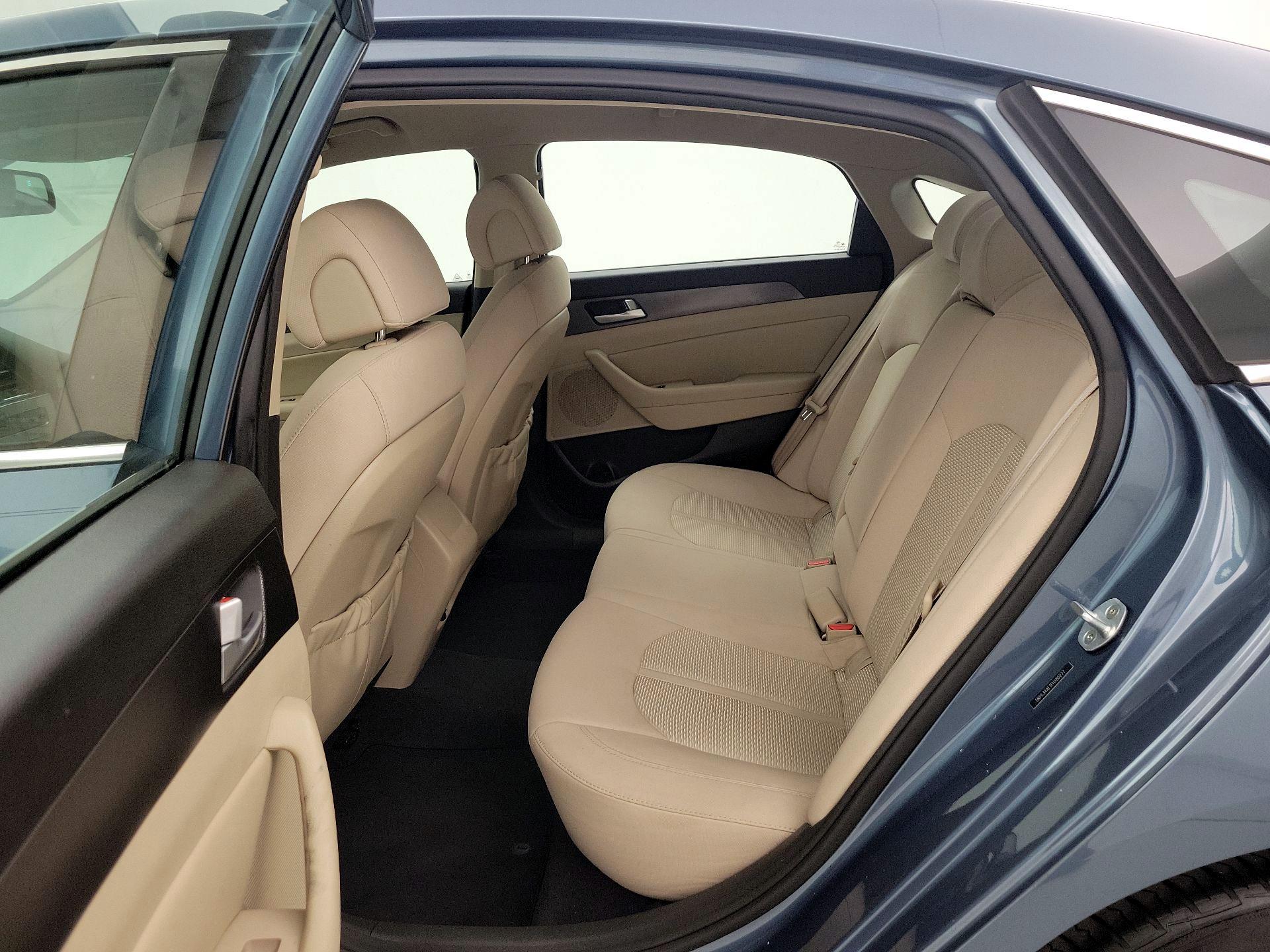 Thumbnail: 2015 Hyundai Sonata - 19