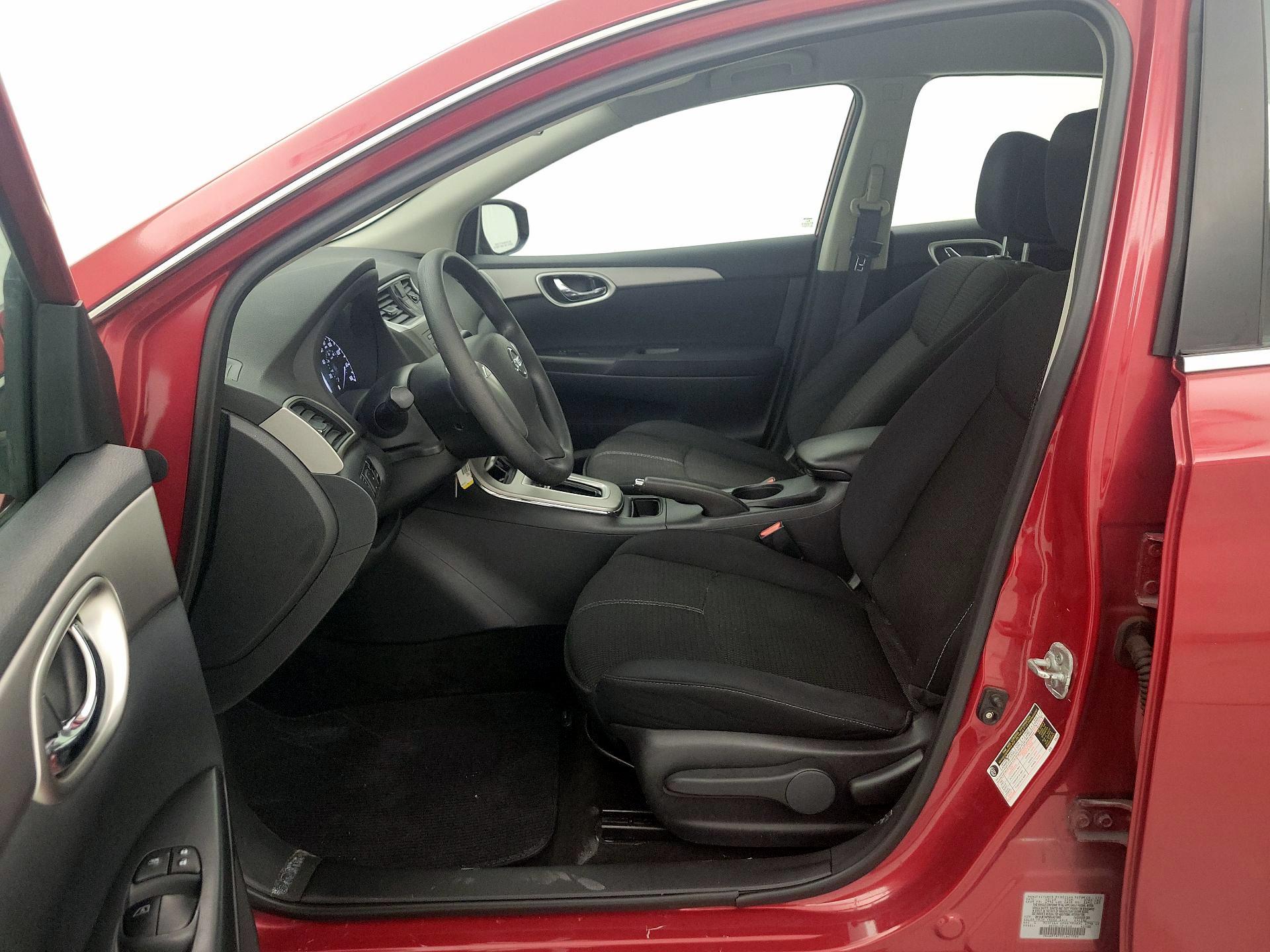 Thumbnail: 2014 Nissan Sentra - 11