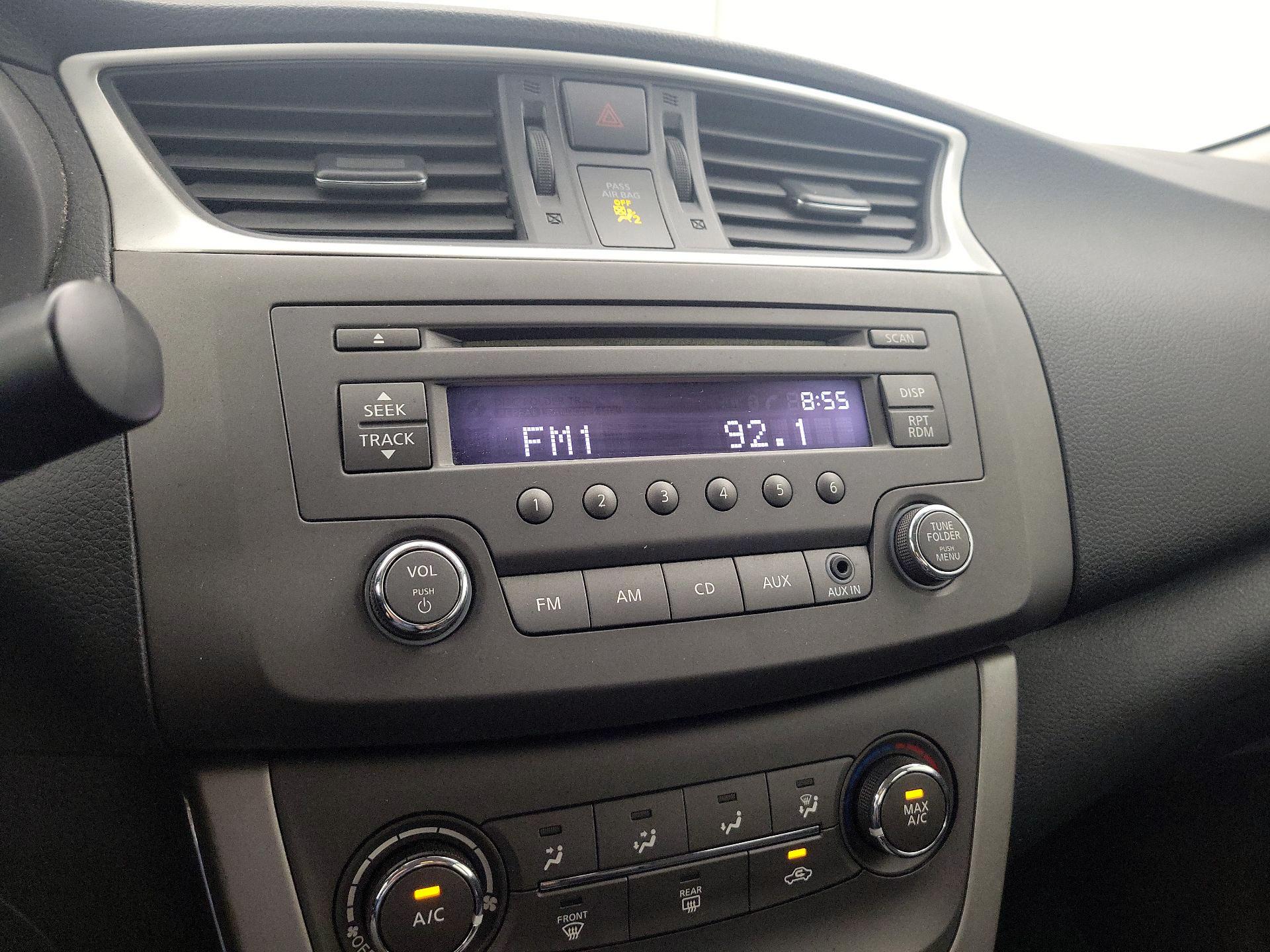 Thumbnail: 2014 Nissan Sentra - 14