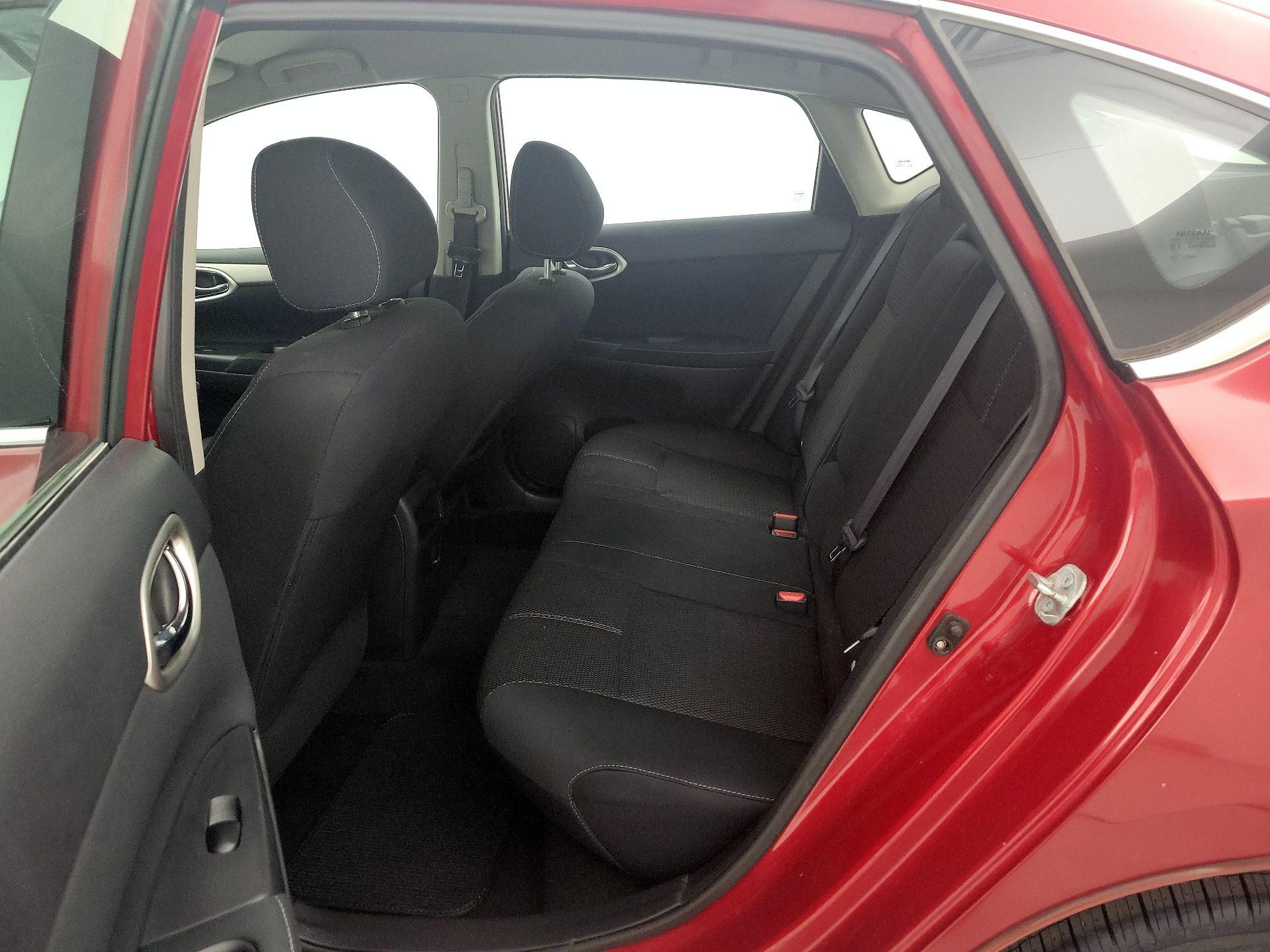Thumbnail: 2014 Nissan Sentra - 17