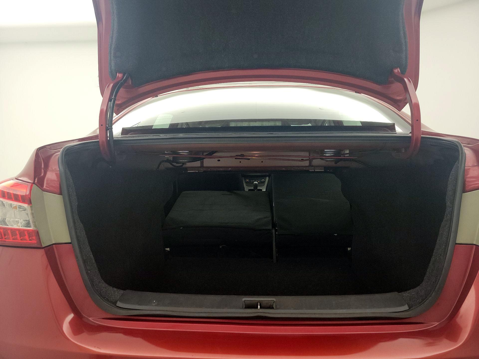 Thumbnail: 2014 Nissan Sentra - 19