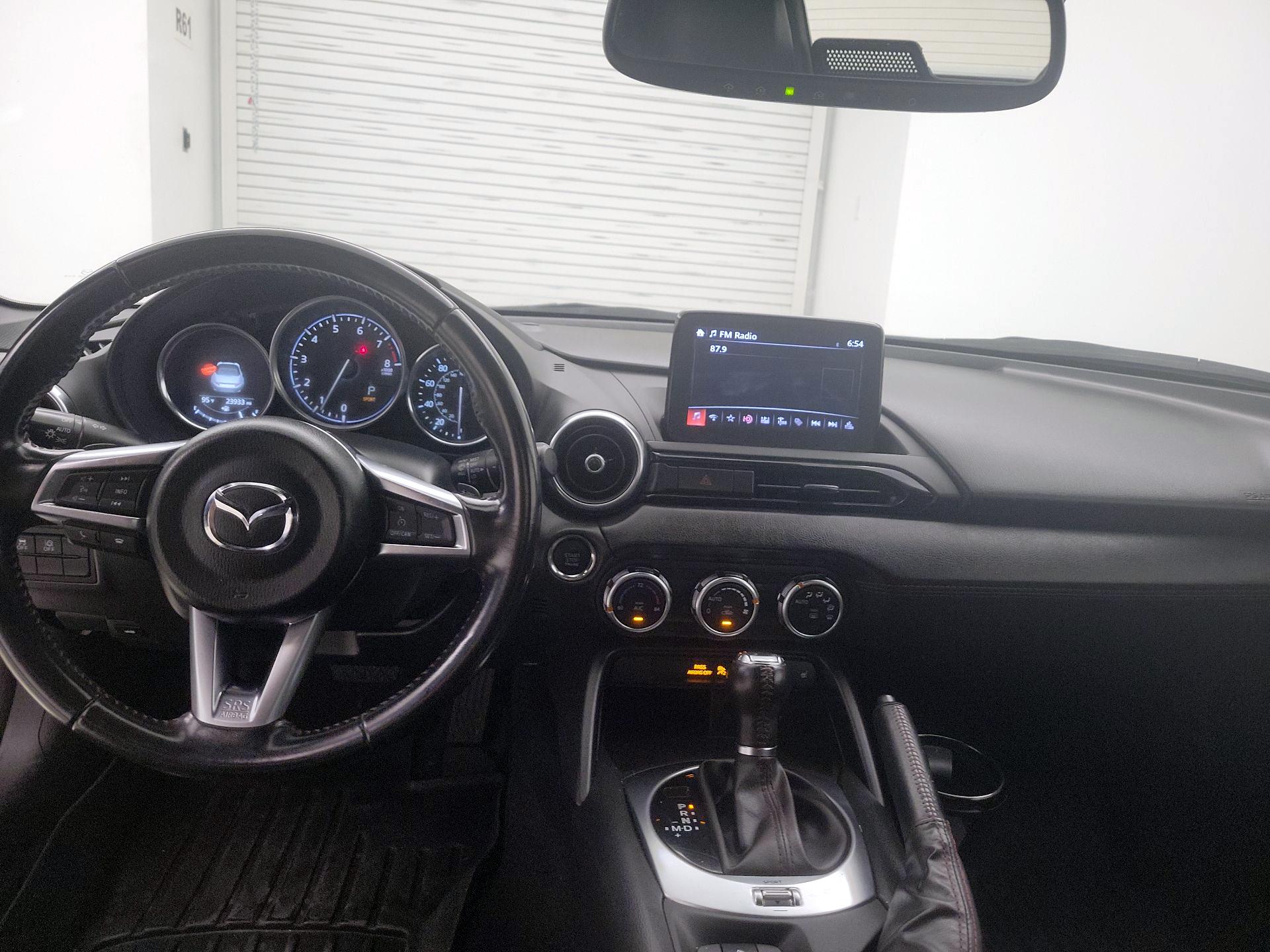 Thumbnail: 2019 Mazda MX-5 Miata - 9