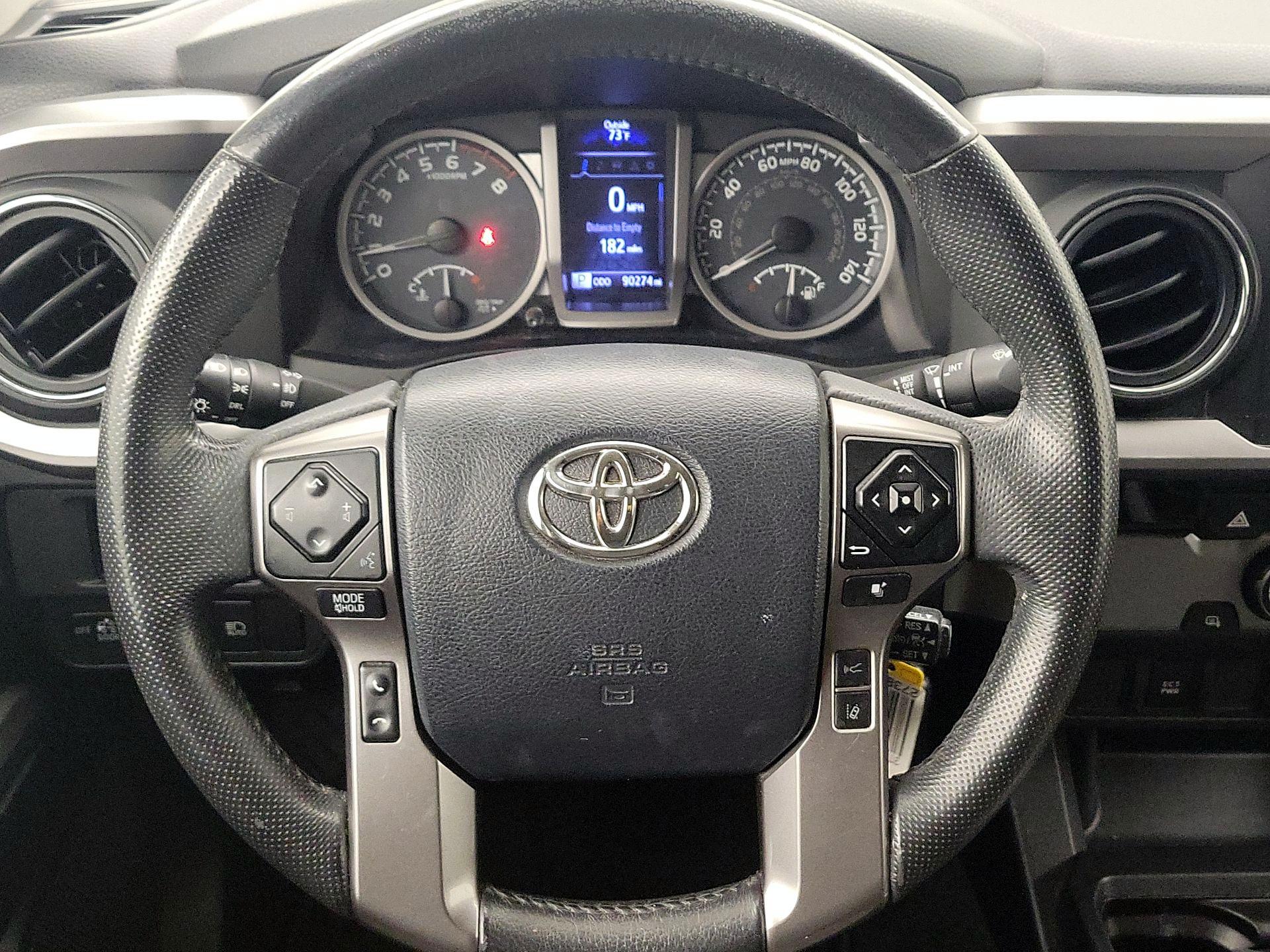 Thumbnail: 2018 Toyota Tacoma - 10