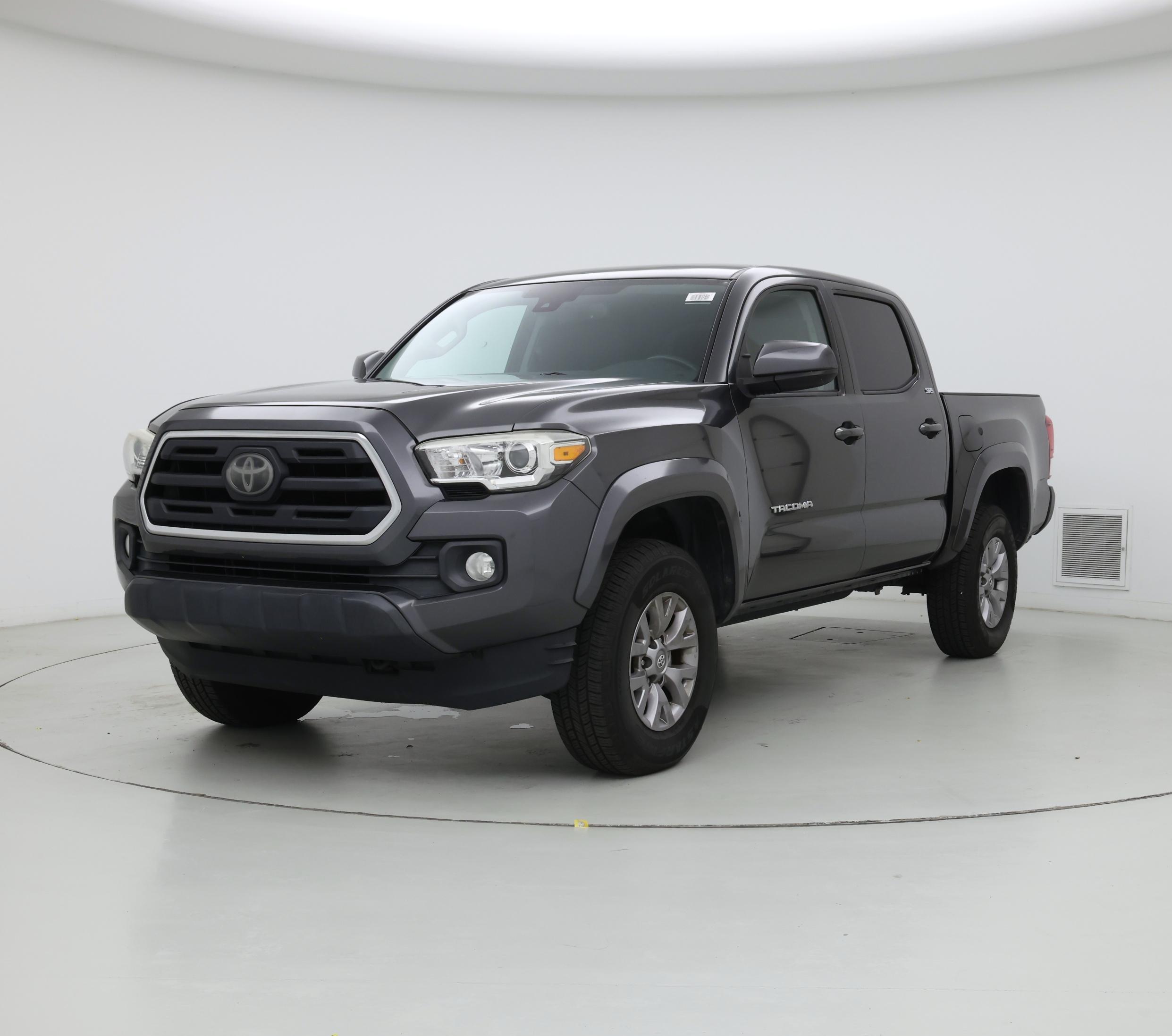 Thumbnail: 2018 Toyota Tacoma - 4