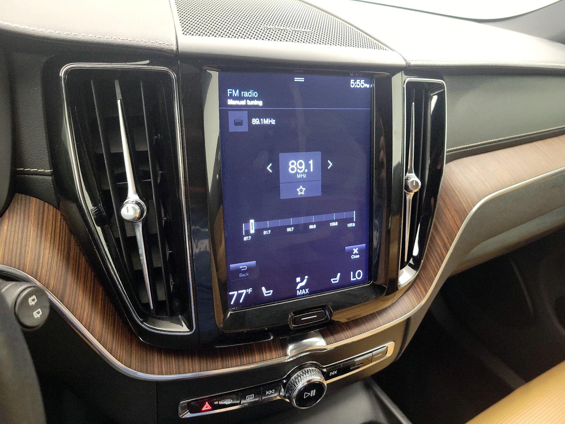 Thumbnail: 2019 Volvo XC60 - 15