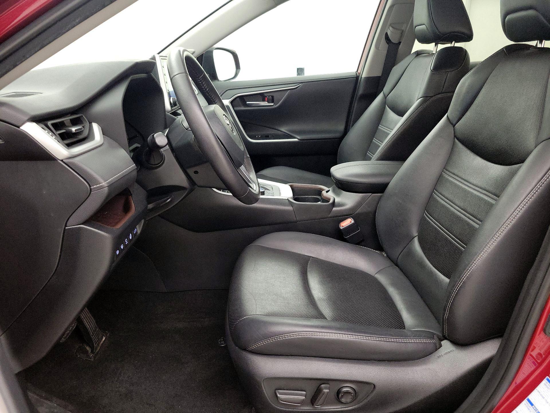 Thumbnail: 2021 Toyota RAV4 - 11