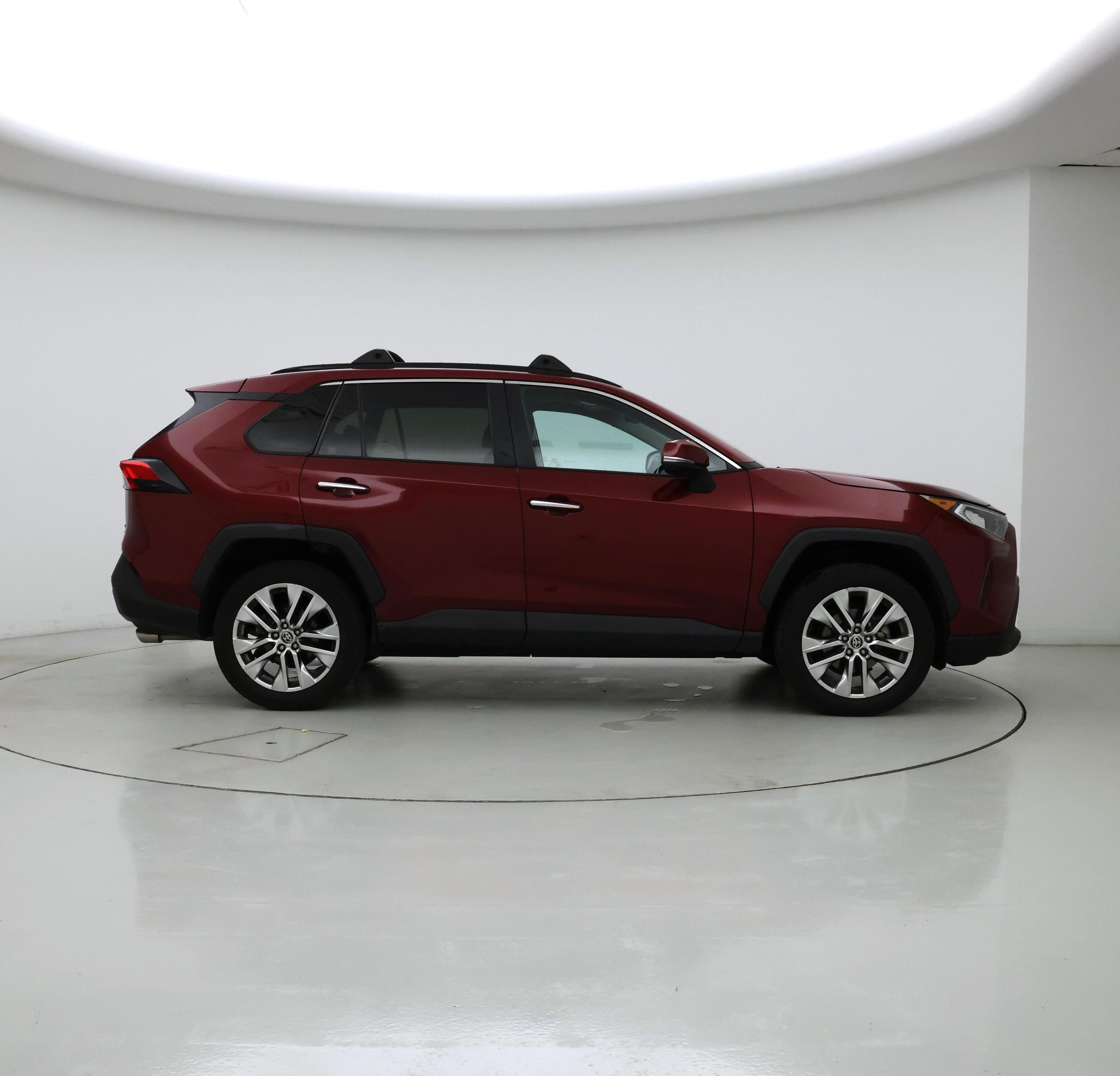 Thumbnail: 2021 Toyota RAV4 - 7